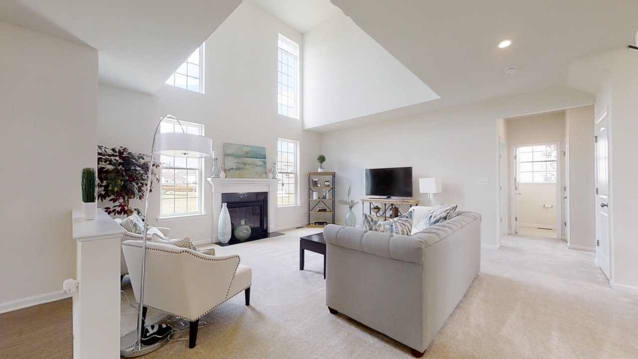 JS_model_charlestongrand_gallery_17.jpeg