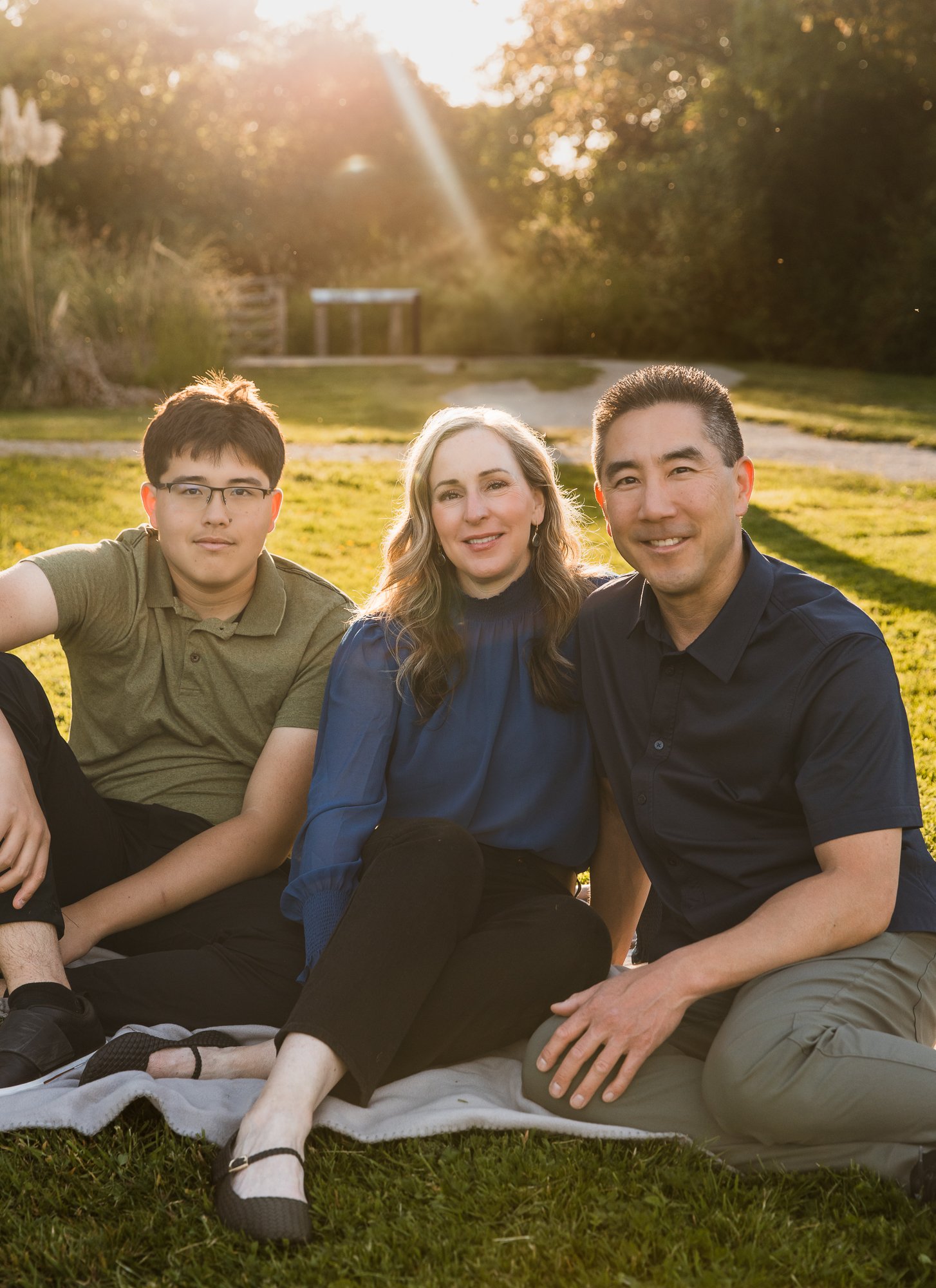 What to Wear for Family Photos in Richmond, BC: A Seasonal Guide for Timeless Family Portraits