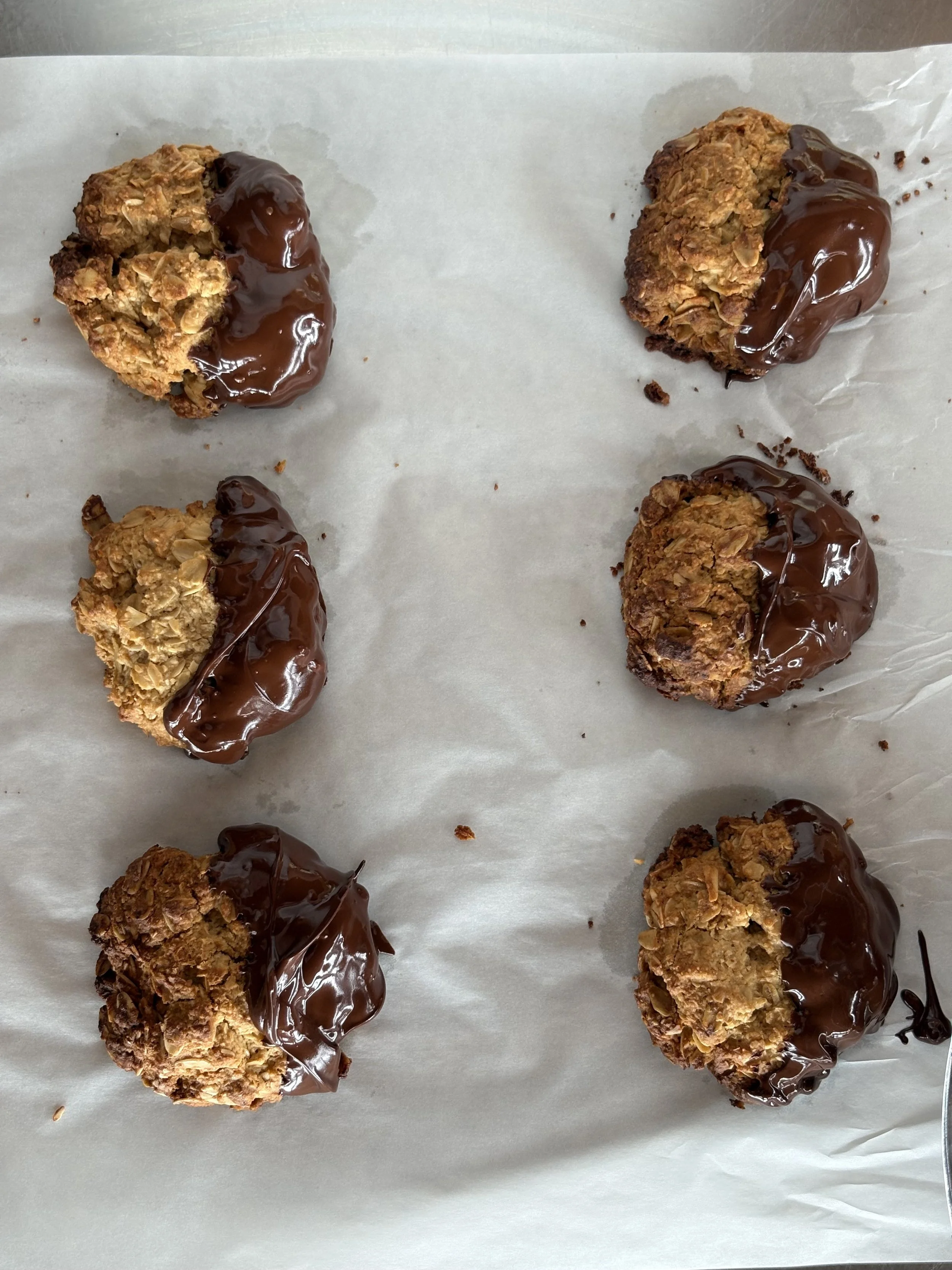 Honey Oat Pre-Workout Cookies 