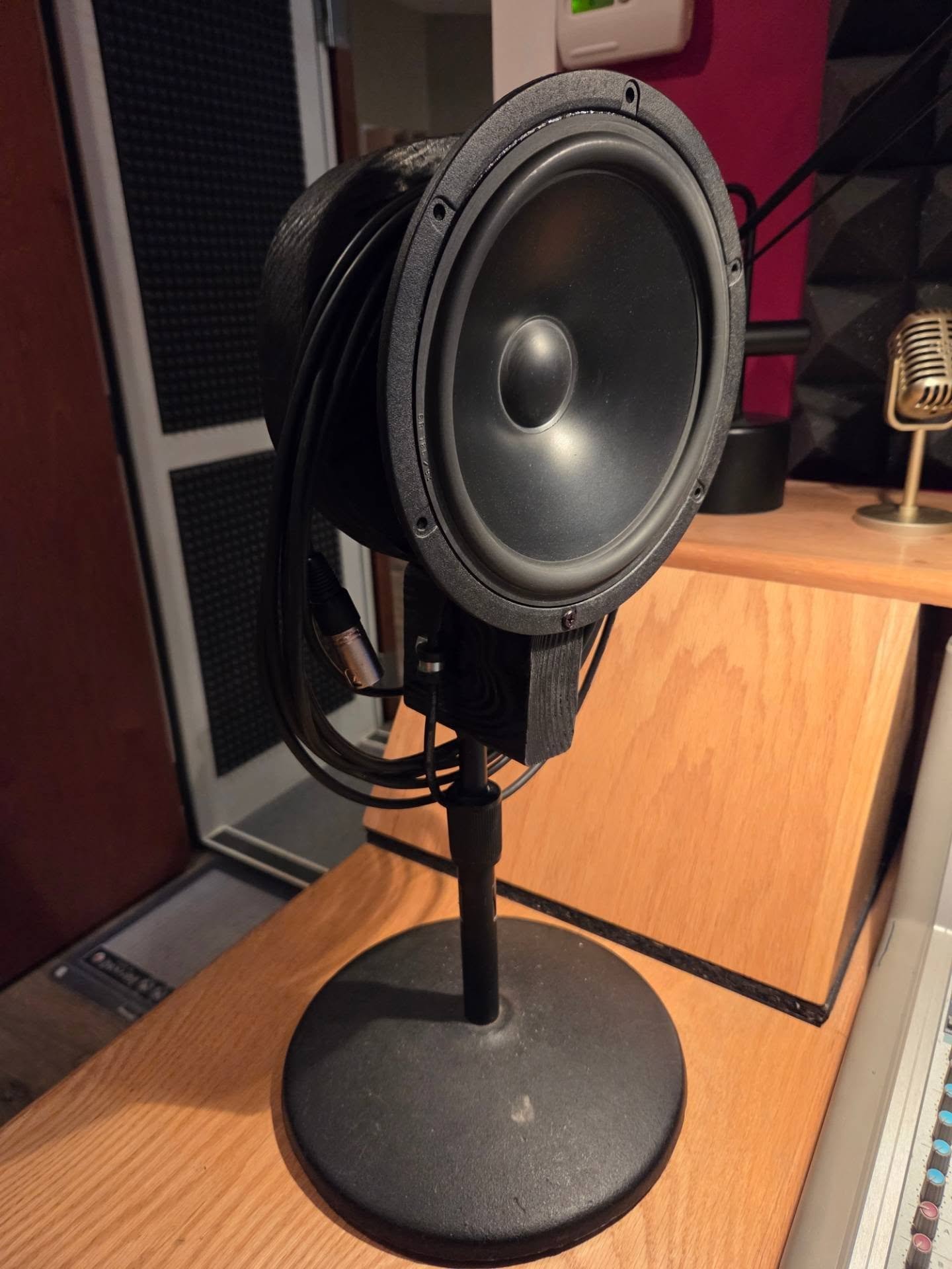 Necessity is the mother of invention.
D.I.Y., hand built sub-frequency mic.
Sounds great on kick drums and bass guitar cabs.
#GuitarTracking
#LiveTakes
#StudioFlow
#ProducerLife
#SoundDesigners
StudioWorkflow
MixingInTheBox
OutboardGear
PatchBay
Soun