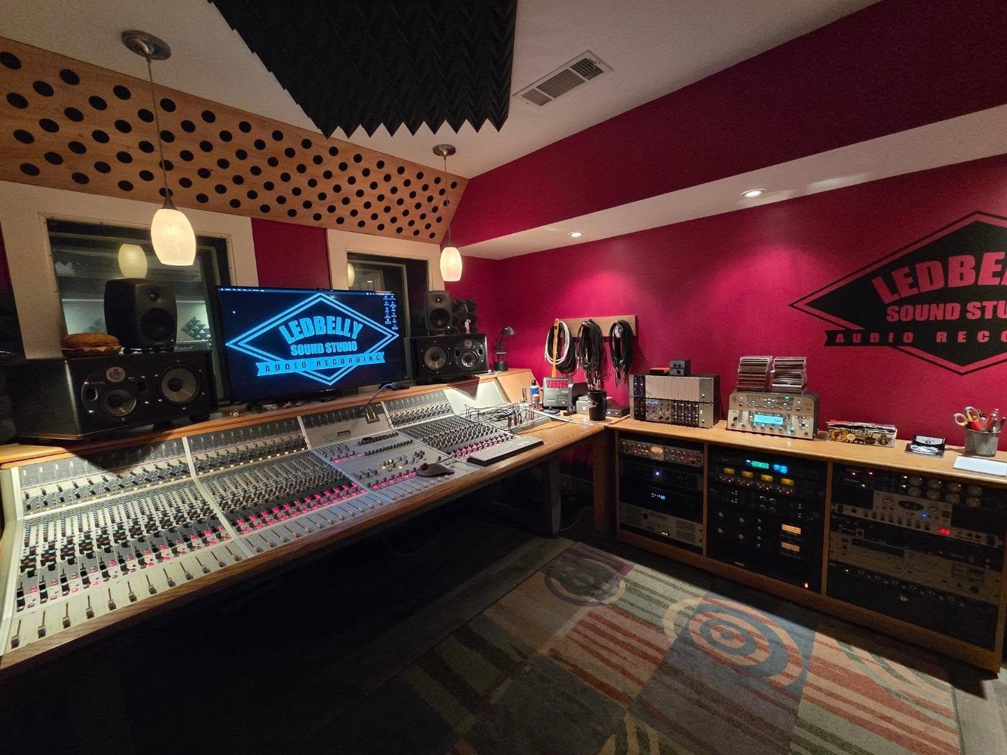 LedBelly Sound Studio 
#TreatedRoom
#WaveformWednesday
#BehindTheMix
#BestRecordingStudio
#AffordableStudioRates
DawsonvilleMusicStudio
GeorgiaRecordingStudio
RecordYourSong
WhereMusicComesAlive
StudioWithVibes
BookYourSession
StudioBookingOpen
HitMa