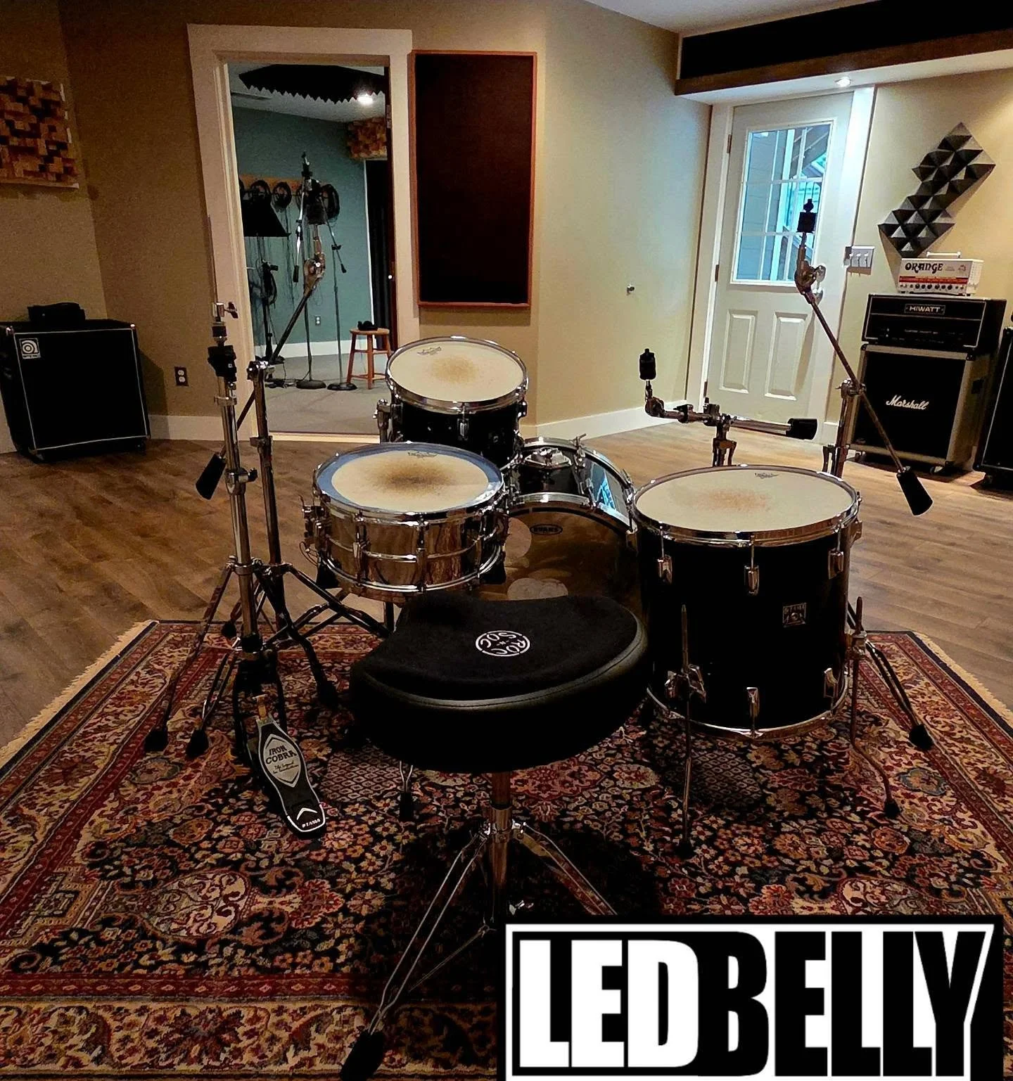 "Bring me the cymbals!"
Getting ready to track some drums with #murderthemood 
#tamadrums 
#ledbellysoundstudio 
#audientworld 
#avidprotools