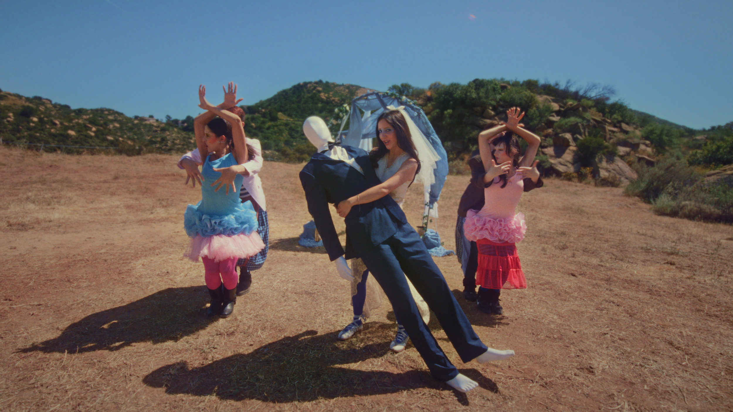 LUVRGIRL - Dafna (Music Video)