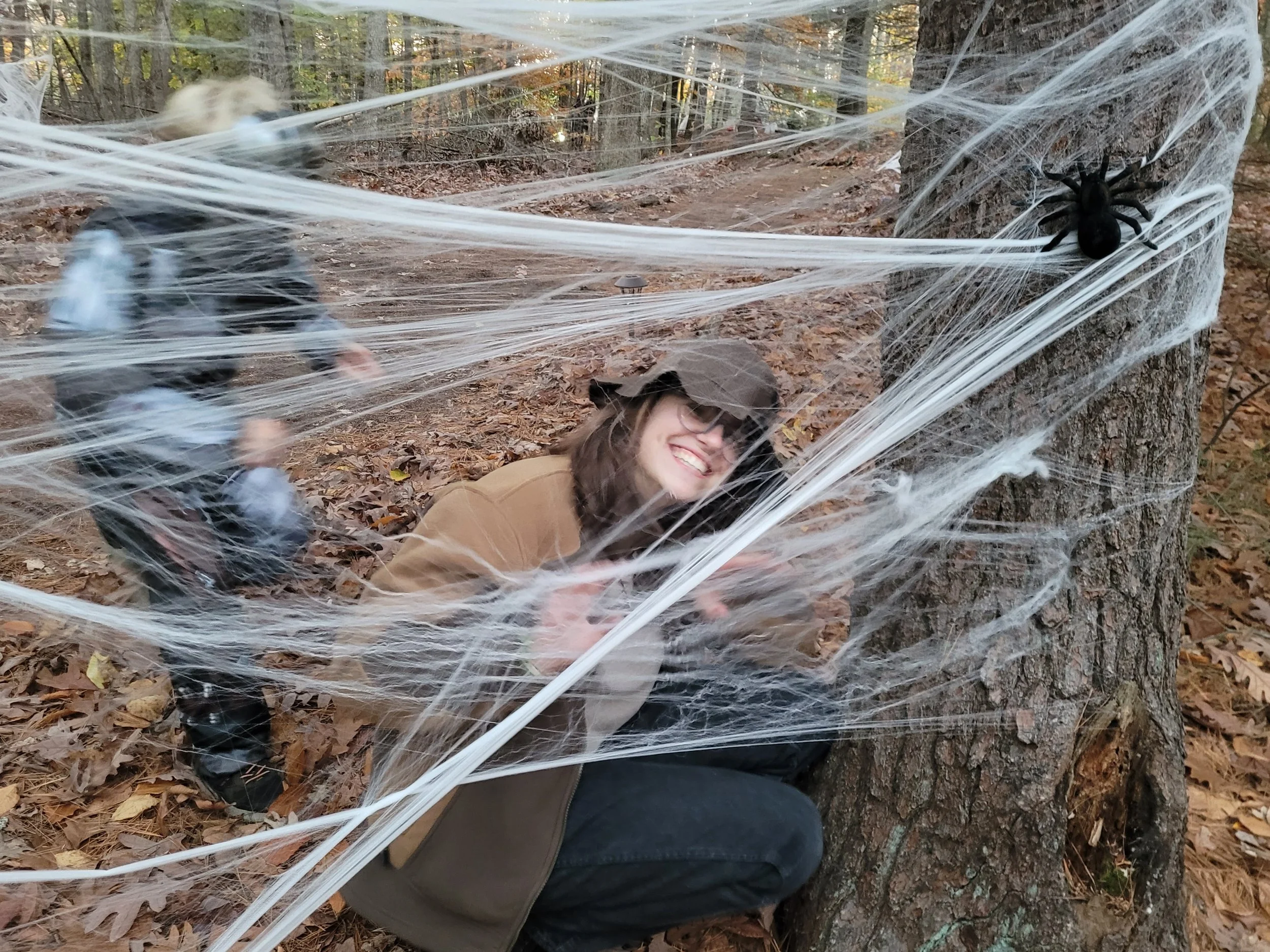 Image of Sanborn High School Key Club member, volunteering at the lbirary's annual Jack O'Lantern Jaunt
