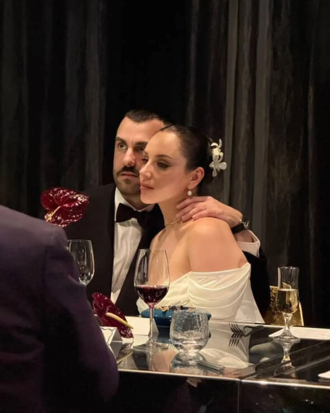 VERSA BRIDES | Another radiant VERSA bride, Eden. Each appointment was carefully tailored to her skin’s needs to ensure she looked and felt her absolute best on her wedding day
Want to begin your skin & cosmetics prep journey for your big