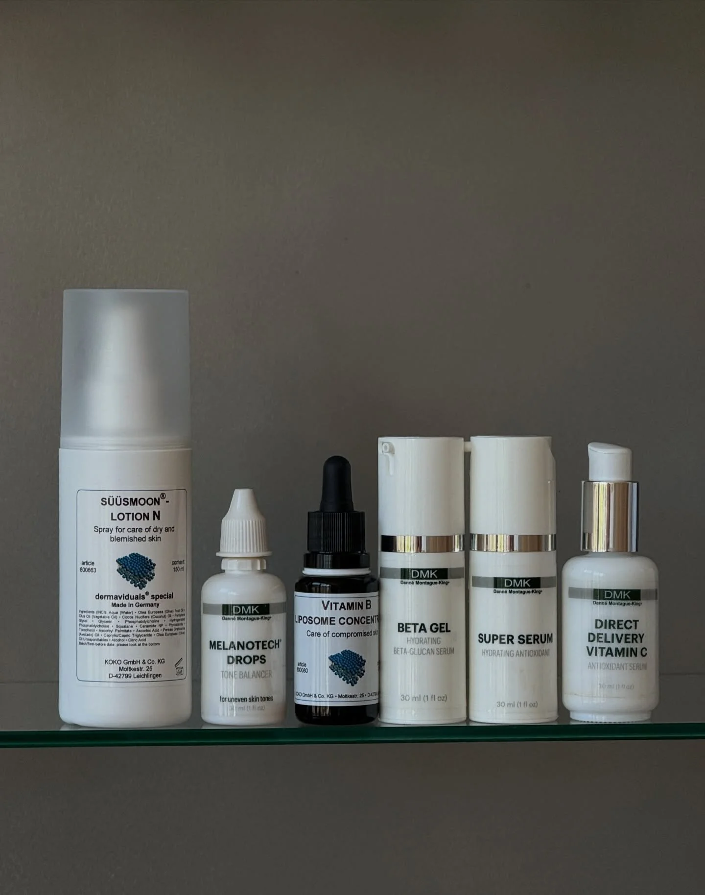 SUMMER SKINCARE HIGHLIGHT | Summer skincare routine calls for hydration, pigment blocking and antioxidants

Lighter layers, powerful antioxidants and ingredients like Kojic Acid, Vitamin C, Vitamin B and Beta Glucan are heavy on our rotation to help 