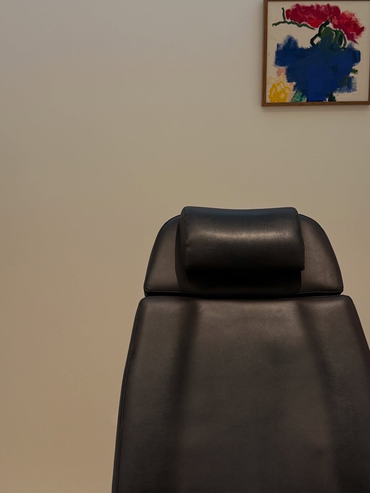 CONSULTATION | New to VERSA and not sure where to start?

A consultation is always the best first step. Our cosmetic nurses and dermal clinicians will assess your skin, discuss your goals, and guide you towards a personalised treatment plan that trul