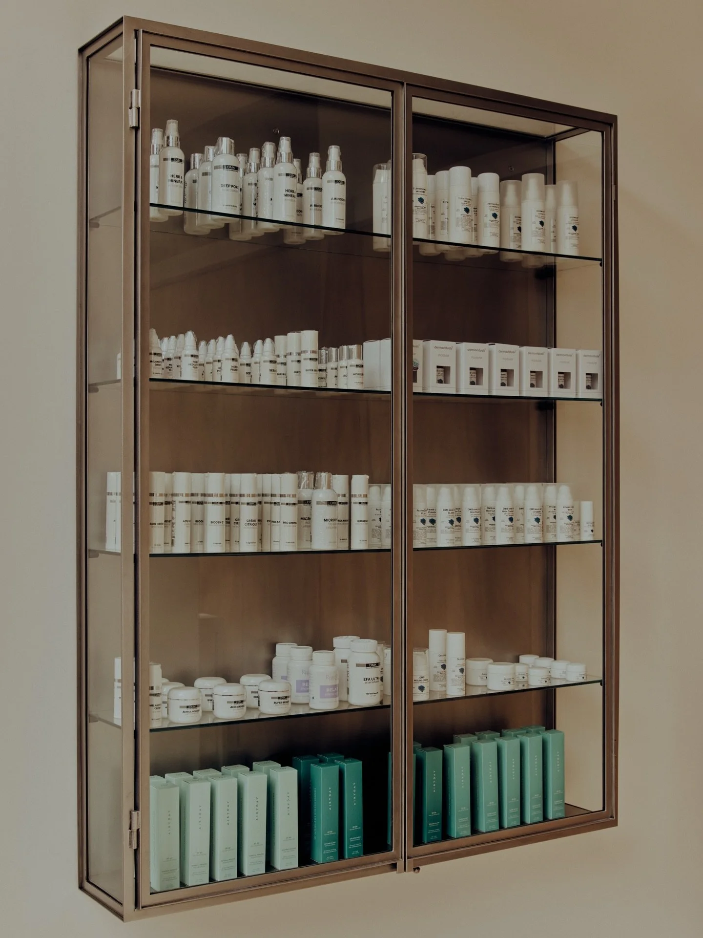 HOMECARE &amp; PRODUCTS | Professional treatments create changes, the products you use at home helps maintain and support those results long term. At VERSA, our clinicians recommend products and curate routines to suit your concerns

Not sure what yo