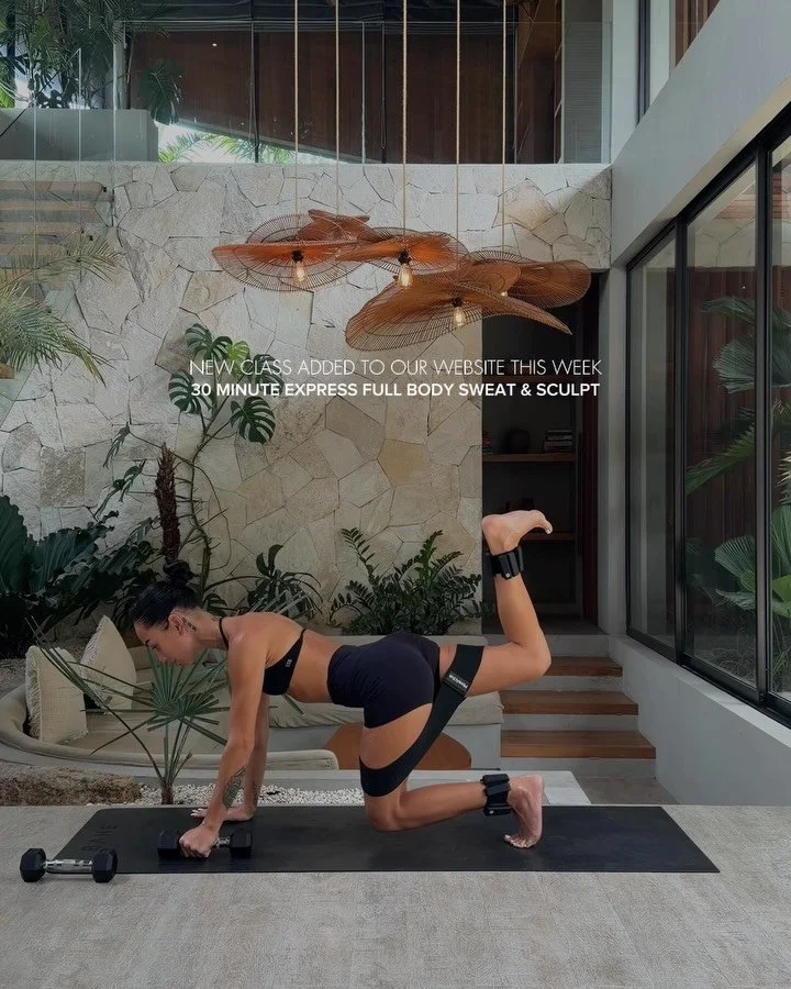 New this week! ❤️&zwj;🔥

You guys LOVE your Sweat &amp; Sculpts so we had to release an express AND extended version this week. Here&rsquo;s how the express version looked. 

Basic, crowd favourite moves wrapped into one short, sweet and extra spicy