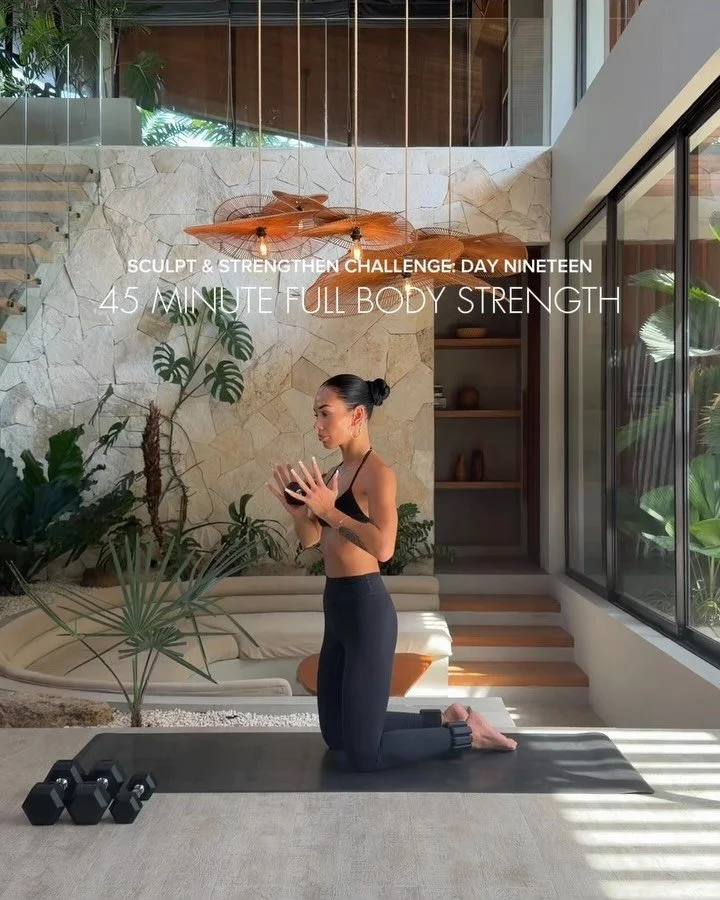 DAY NINETEEN ❤️&zwj;🔥

Strength based, functional movement. Because we knew you&rsquo;d be missing your Stronger classes by now. 

#homeworkout #fullbodyworkout #onlineworkout #dumbbellworkout