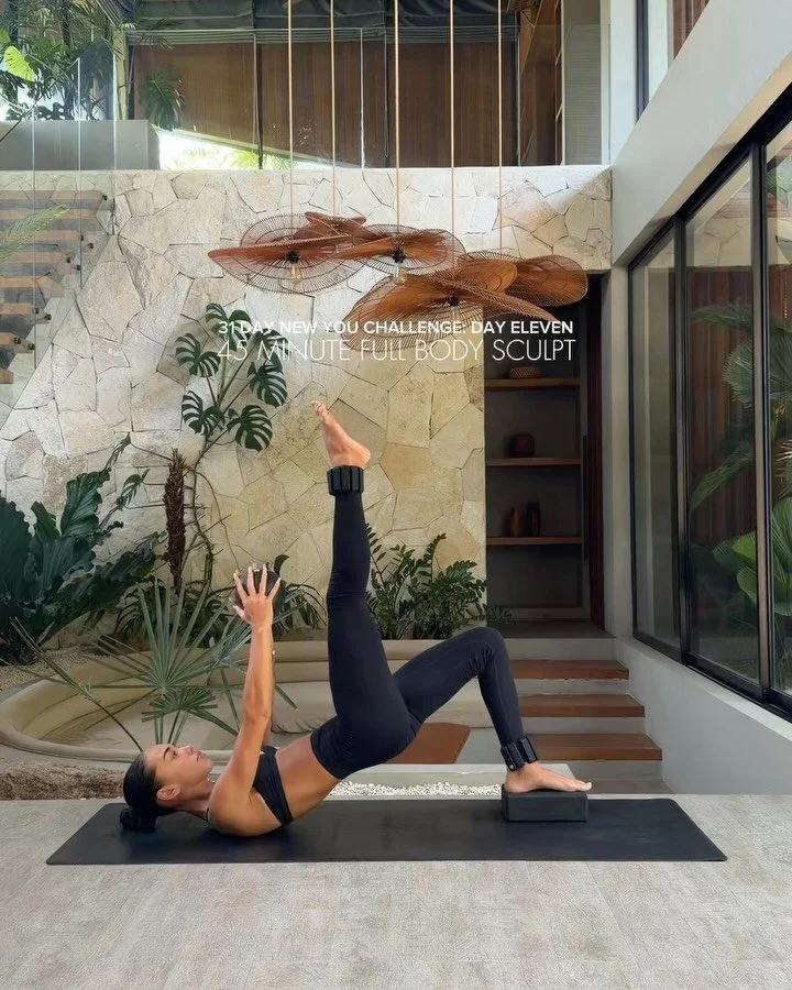 New You Day Eleven: a dynamic blend of body weight based sequences, with some extra spice from the addition of the block and the ball. Coordination, balance and total body control. 

Full workout &amp; challenge available via the link in our bio. 

W