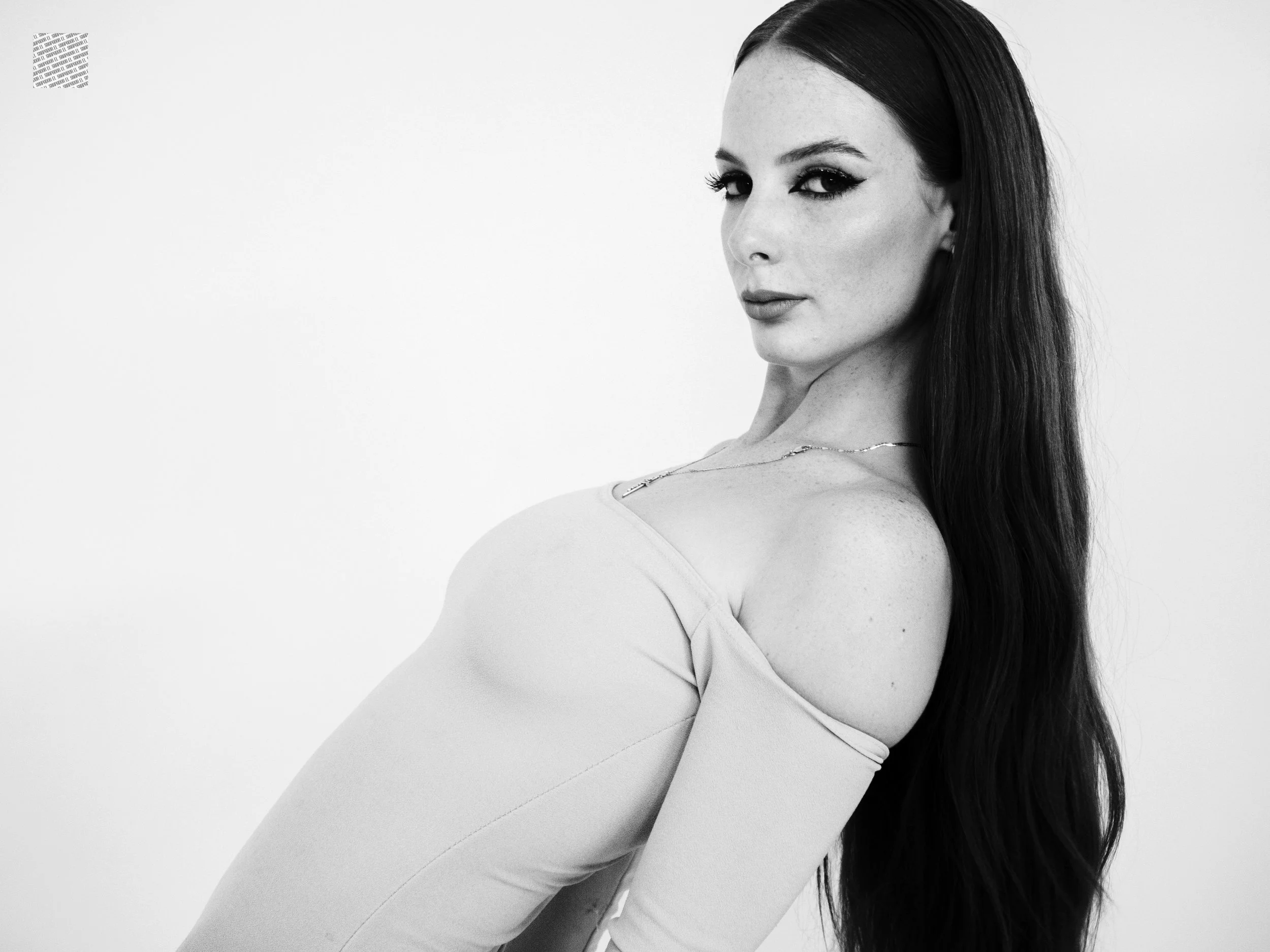 Fashion editorial photography by RJ Deol - SNAPADOR STUDIO