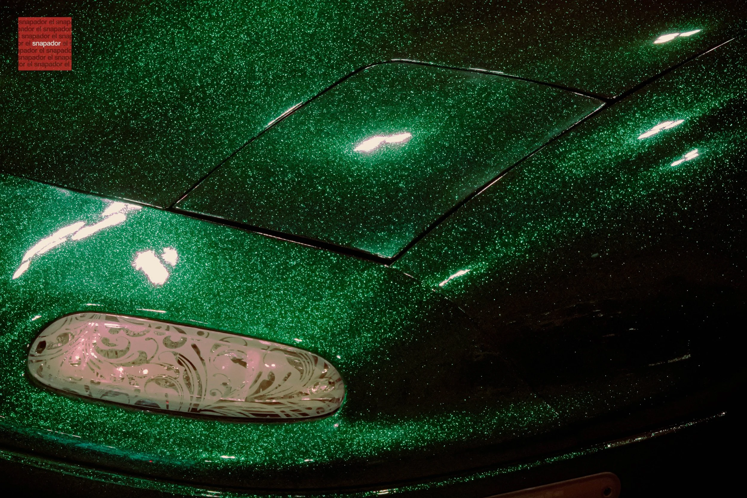 cool-paint-sparkly-shiny-light-decal-car-corner.JPG