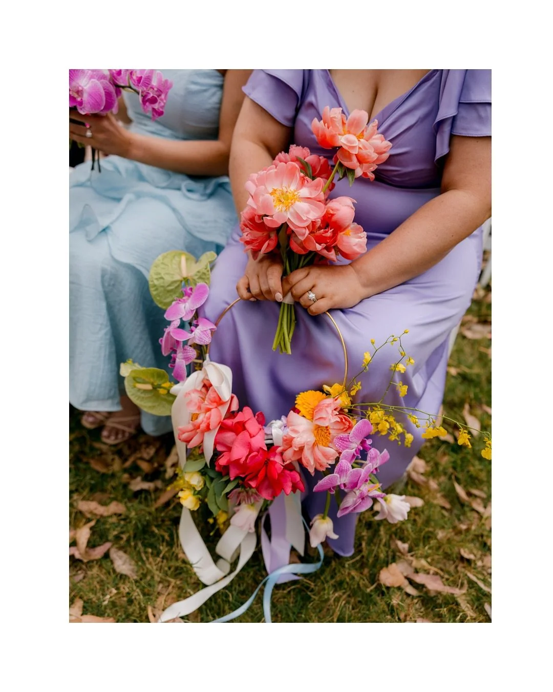 Abbie &amp; Theo&rsquo;s wedding&hellip;featuring everything but Abbie and Theo together 🌸

Because weddings aren&rsquo;t just about two people. They&rsquo;re about the friends who show up, the families who squeeze you tight, the colour, the chaos, 