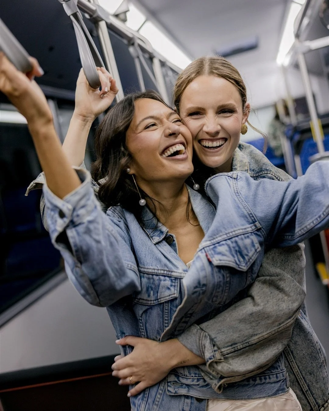 Riding the 426 into the sunset 🚍

City lights laid out before them. Arms wrapped each others shoulders. A feeling of belonging. A knowing they could be someone - together.