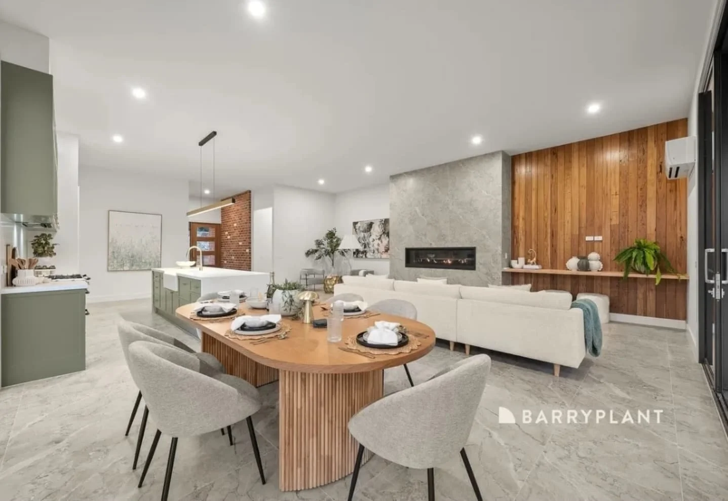 It was so much fun to collaborate with the wonderful @gippslandstaginganddesign team on the staging of this stunning property. 

Winter Solstice has pride of place in the main entry/kitchen.

If you're selling your home and need some help making it a