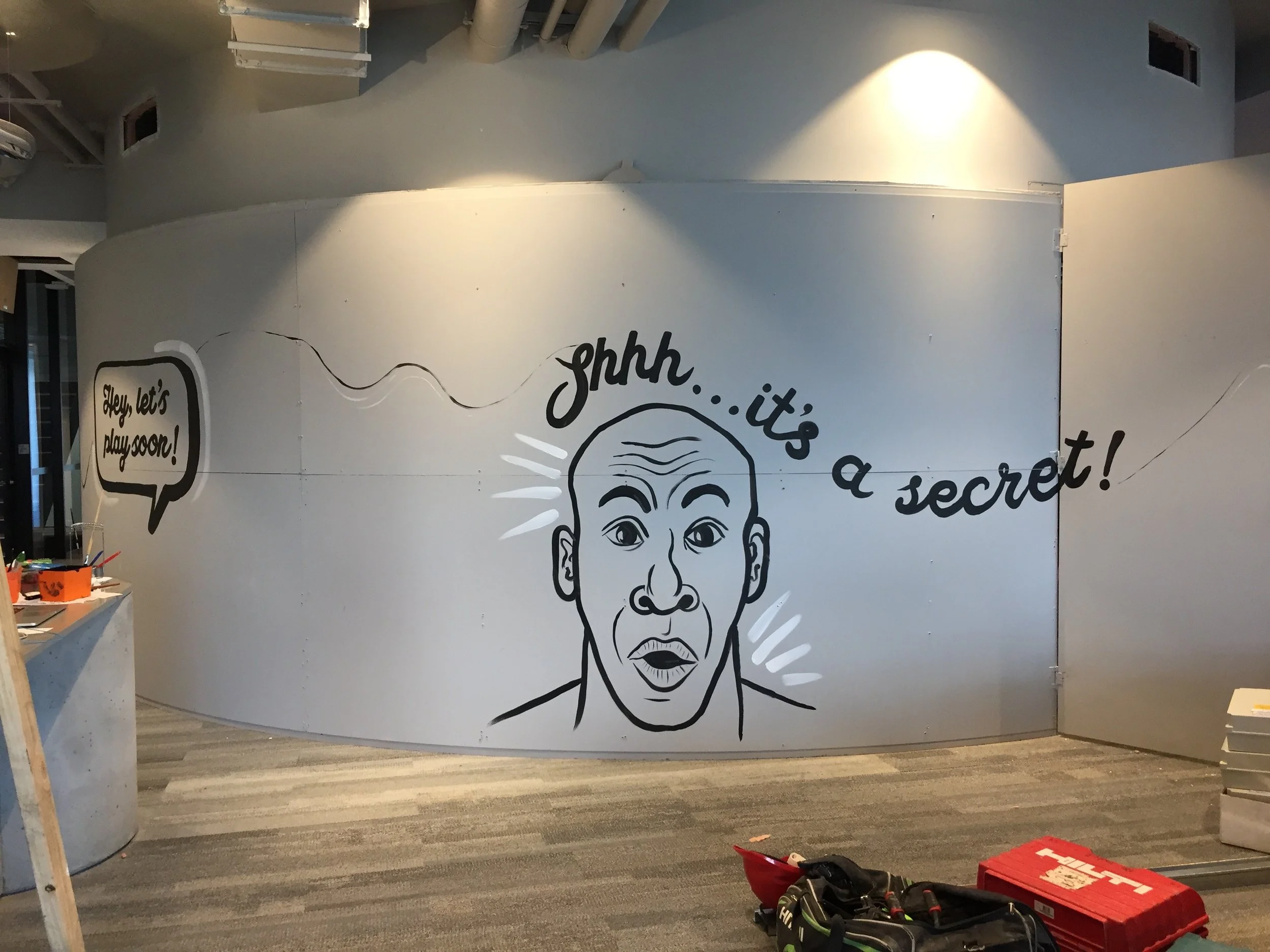 hub mural pwc.jpg