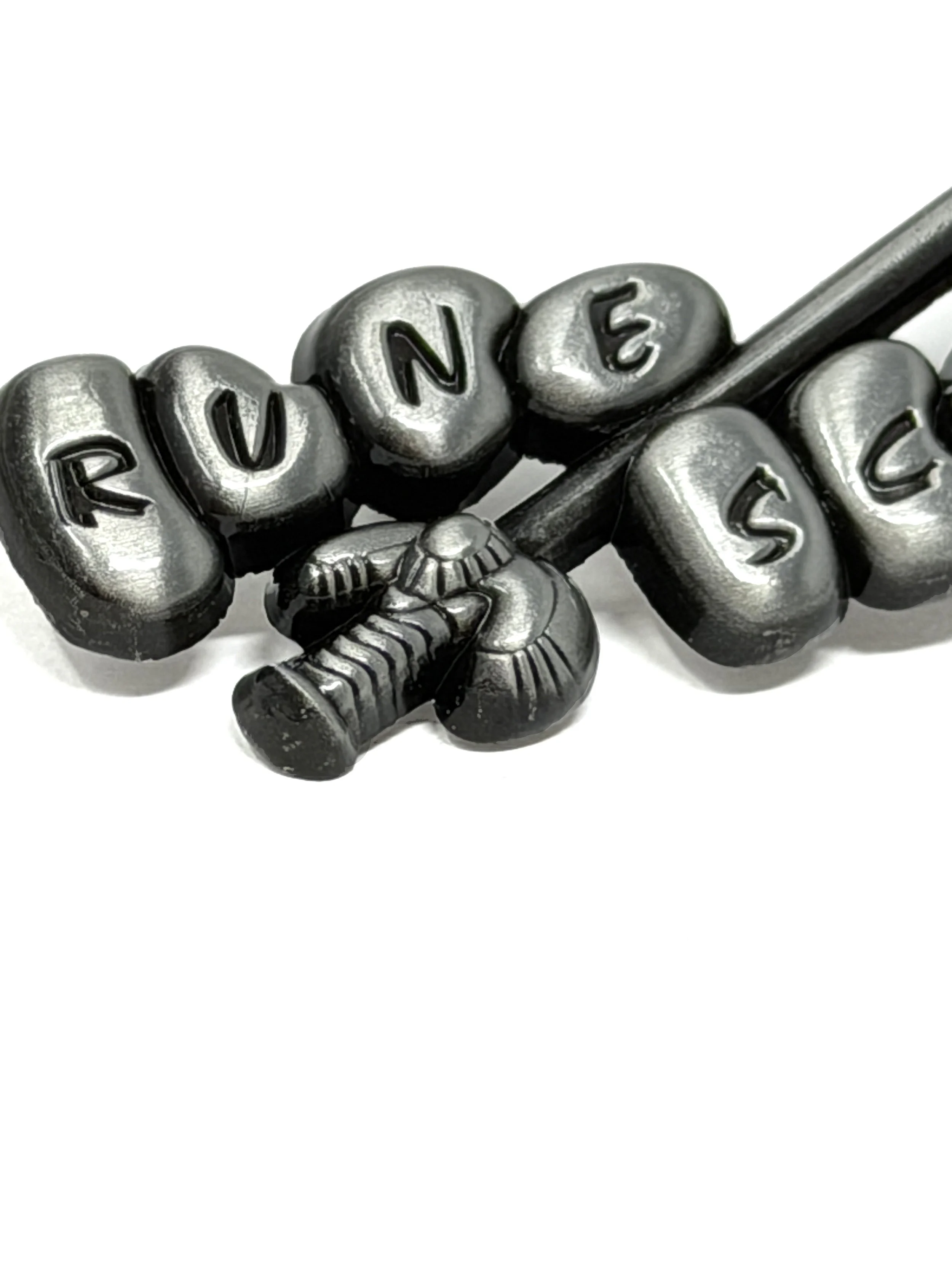 RUNESC9.JPG