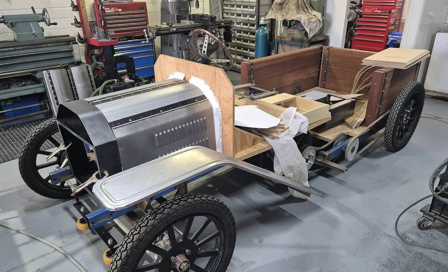 ford-model-t-custom-build-for-dreamworld.jpg