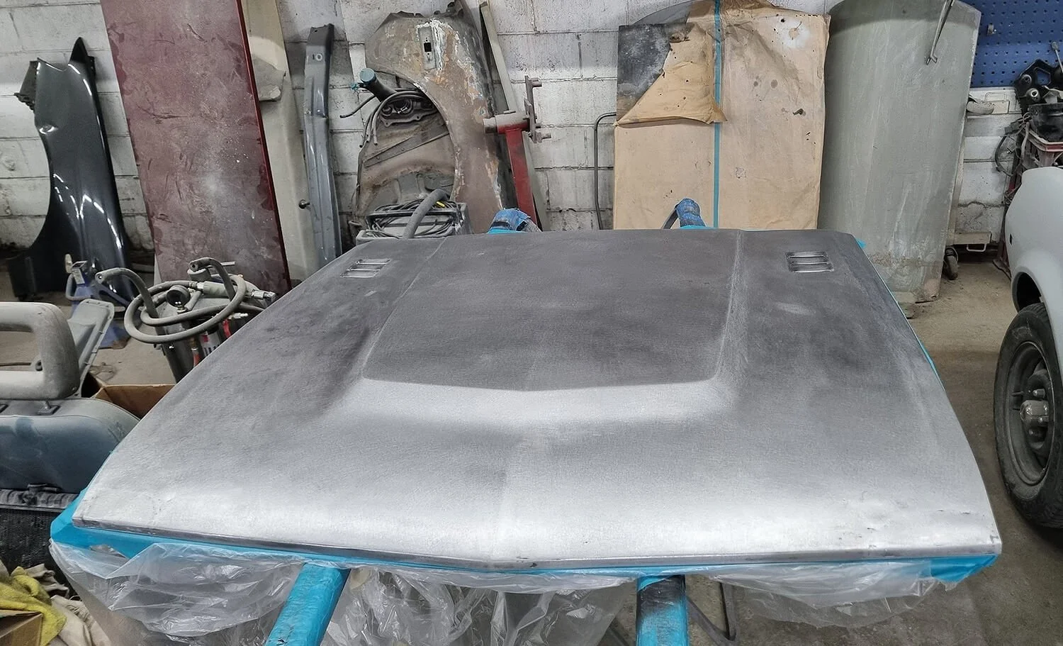 toyota-celica-primed-bonnet.jpg