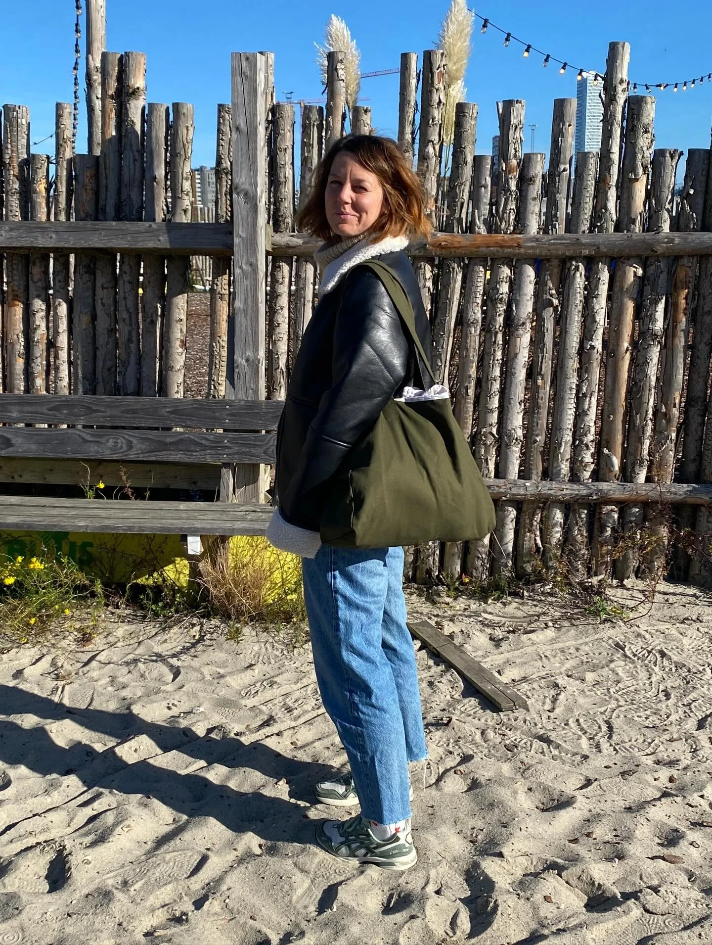 Mit f&oslash;rste gratis sym&oslash;nster er ude! 🎉

Det her har jeg gl&aelig;det mig virkelig meget til &ndash; at kunne udgive mit allerf&oslash;rste sym&oslash;nster, Typical Totebag. Det f&oslash;les som en milep&aelig;l (en lille en, men milep&