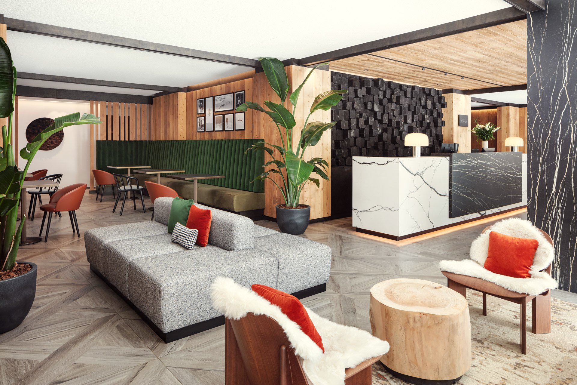 Le Geant, Courmayeur, Apartments by Marriott Bonvoy photo by Jiri Lizler hotel photographer_Lobby_06.jpg