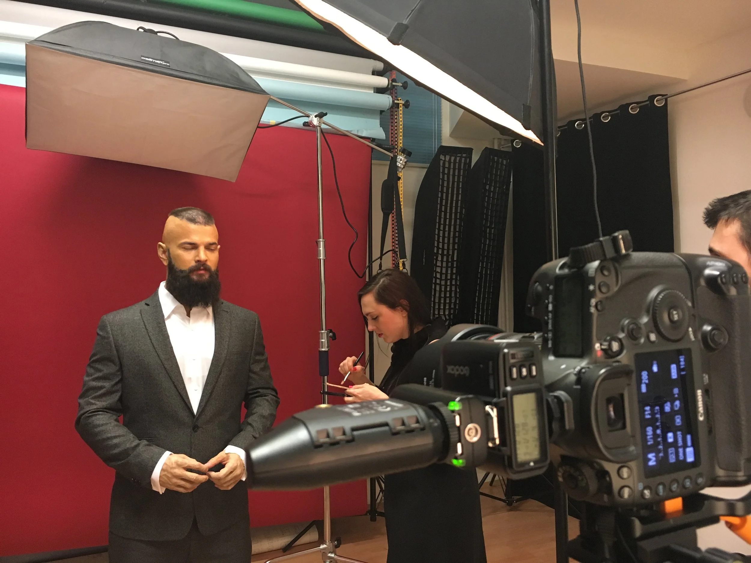 behind the scenes portrait photo by jiri lizler