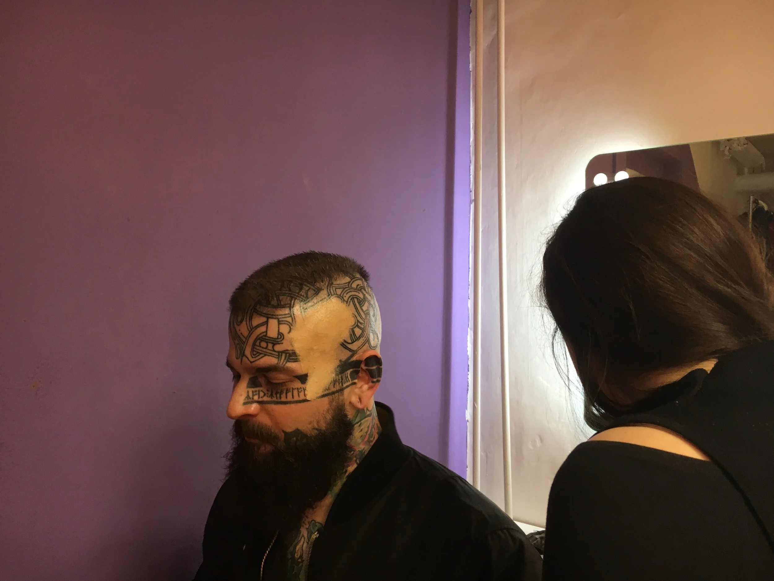 behind the scenes portrait photo by jiri lizler