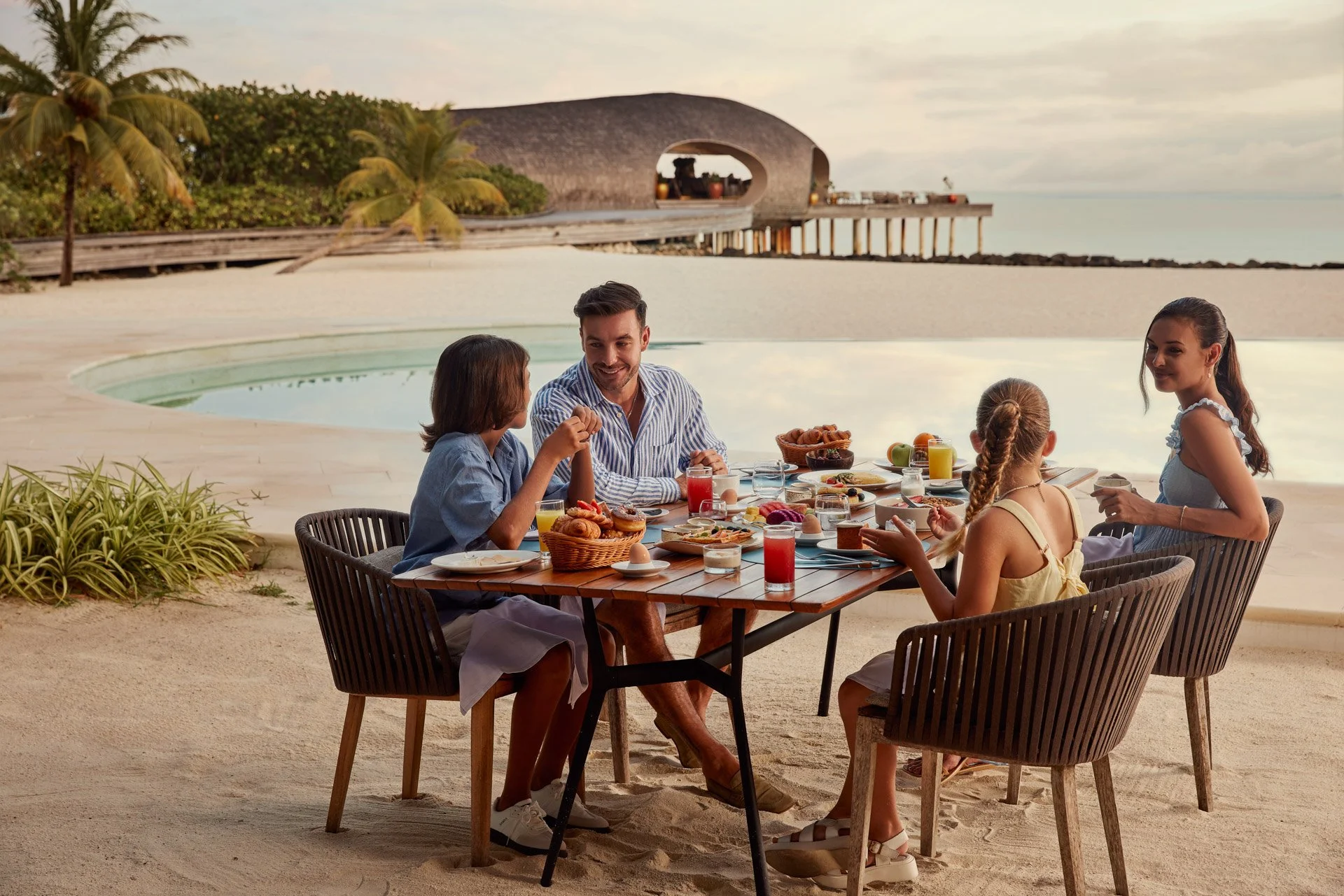 The St. Regis Maldives Vommuli Resort photo by Jiri Lizler hotel photographer_Lifestyle_Breakfast.jpg