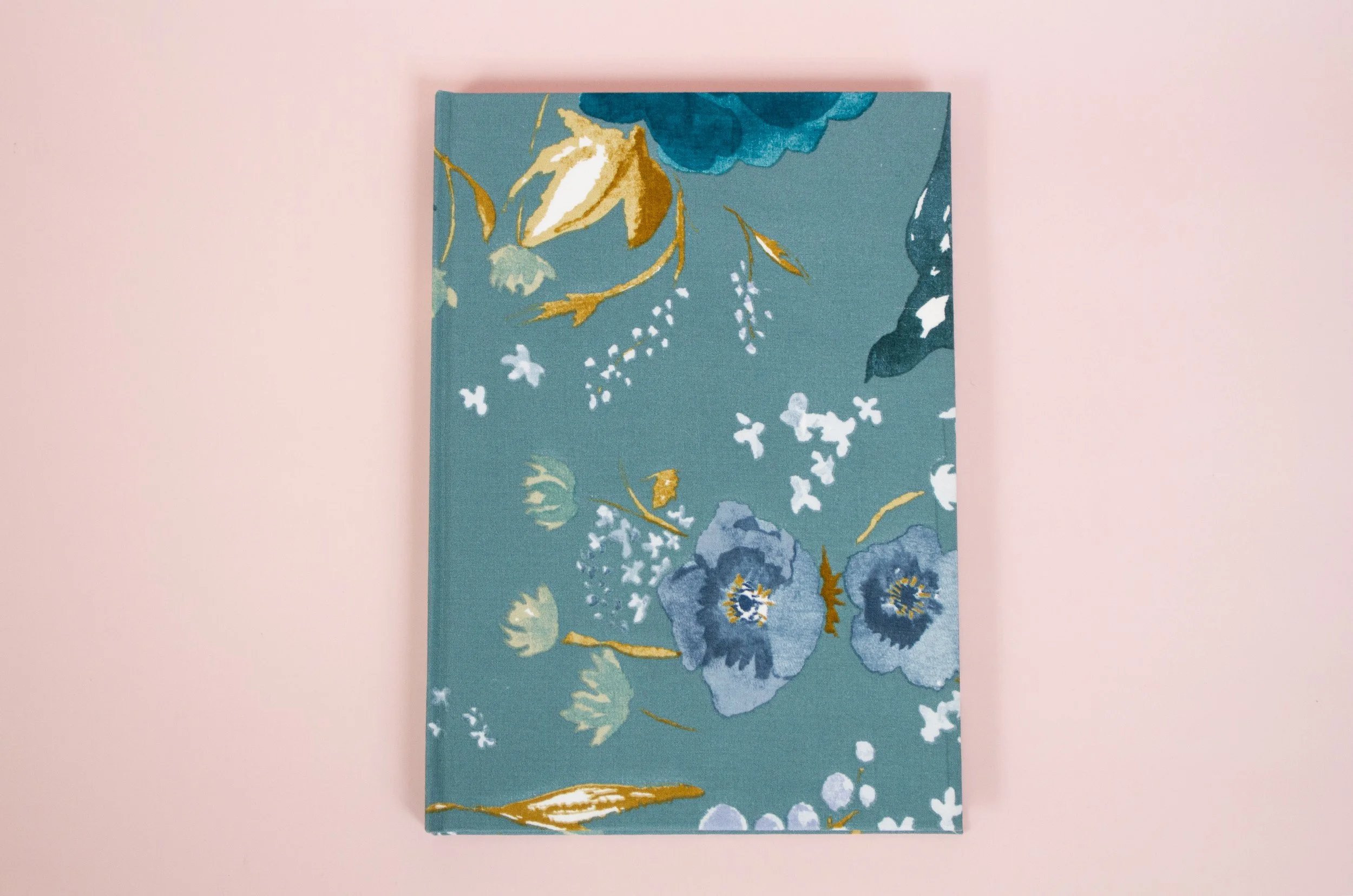 Cuaderno artesanal con tela Nani Iro Golondrinas