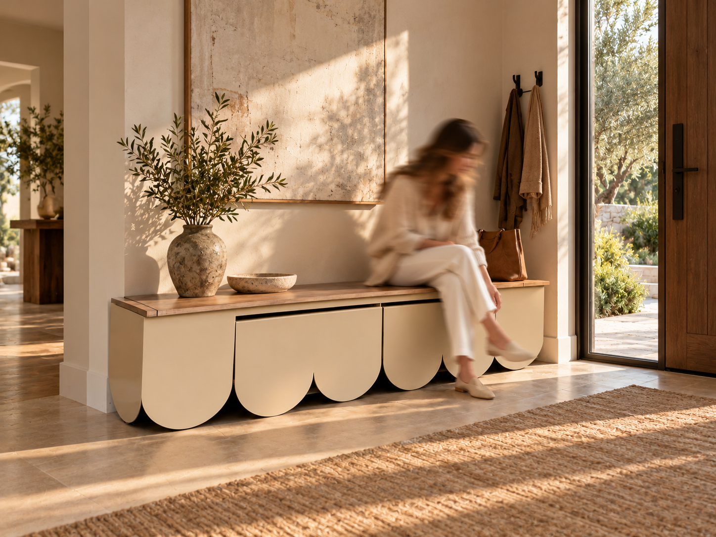 Sunlit Scalloped Entryway Bench.png