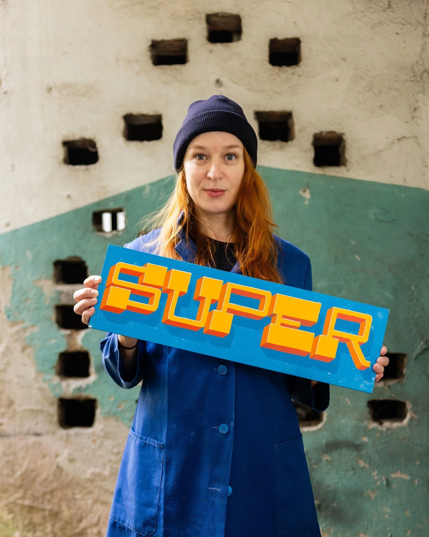 👋 Hey, have you already checked out my new website?

There you can now:
✨ Book me for your next project
✨ Explore my latest mural, typography &amp; illustration projects
✨ Shop brand new goodies in my shop
✨ Sign ip for my newsletter (occasional lov