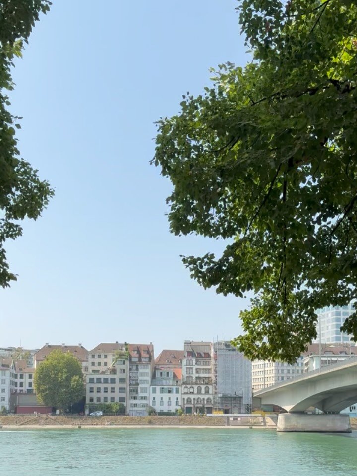 august: irgendwo zw&uuml;sche brunch, early flights &amp; matchas 🌞