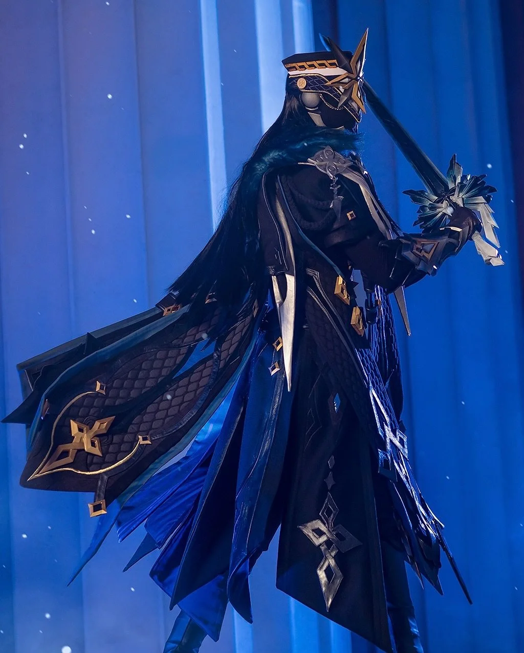 Having a really busy month with various commissions, but I&rsquo;ll have some more Flins progress for you all soon!

Capitano : @vyecos 
Photographer : @studiotsutsu 

#cosplay #capitano #capitanocosplay #genshinimpact