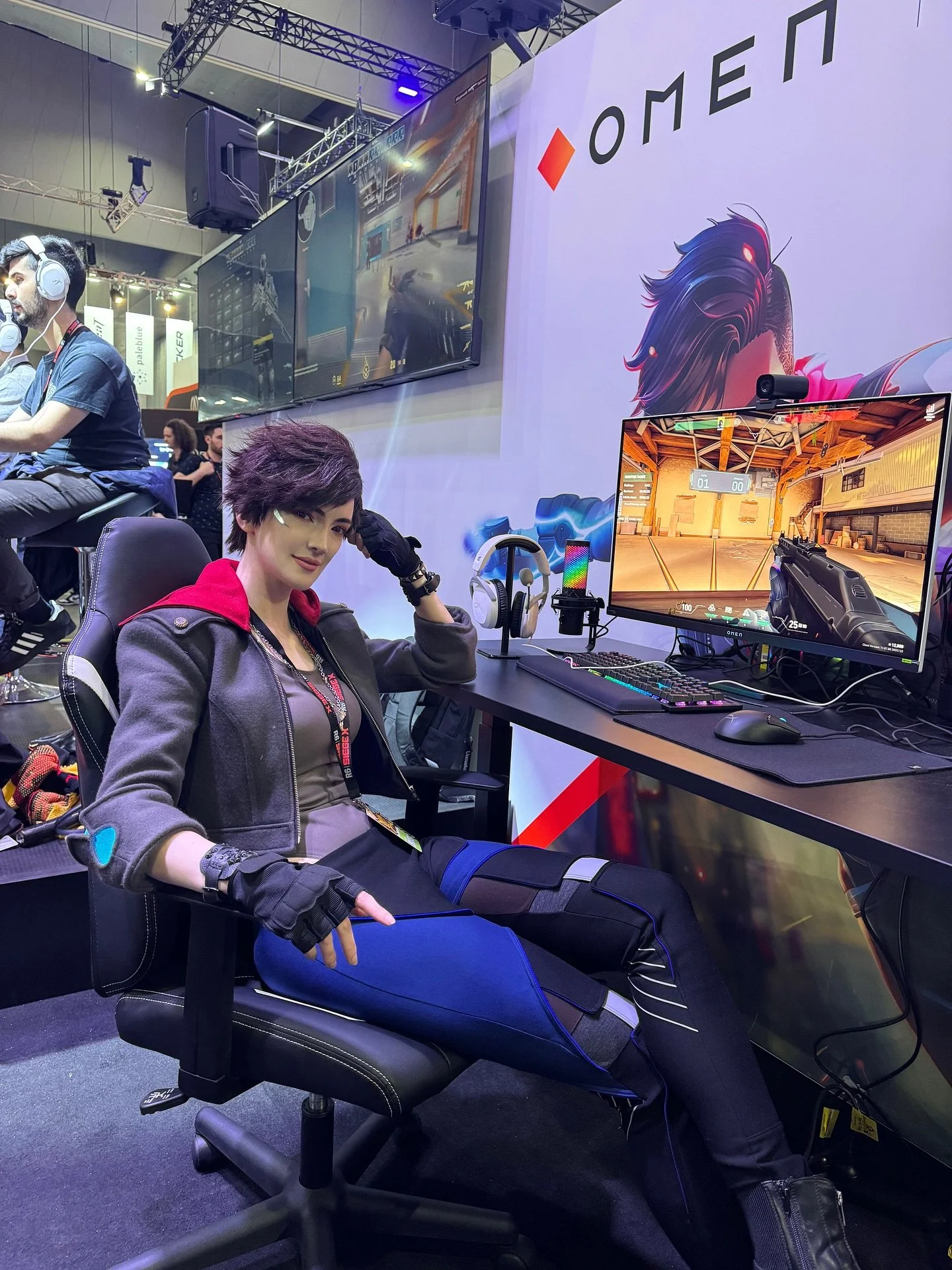 Attending @paxaus this weekend in Melbourne? Make sure to come check out OMEN x Intel booth in AEL zone.

I&rsquo;ll be there all 3 days in my newest cosplay as @hpaustralia&rsquo;s original OMEN character - OMEN MAXI.

I&rsquo;ll ALSO be doing a bun