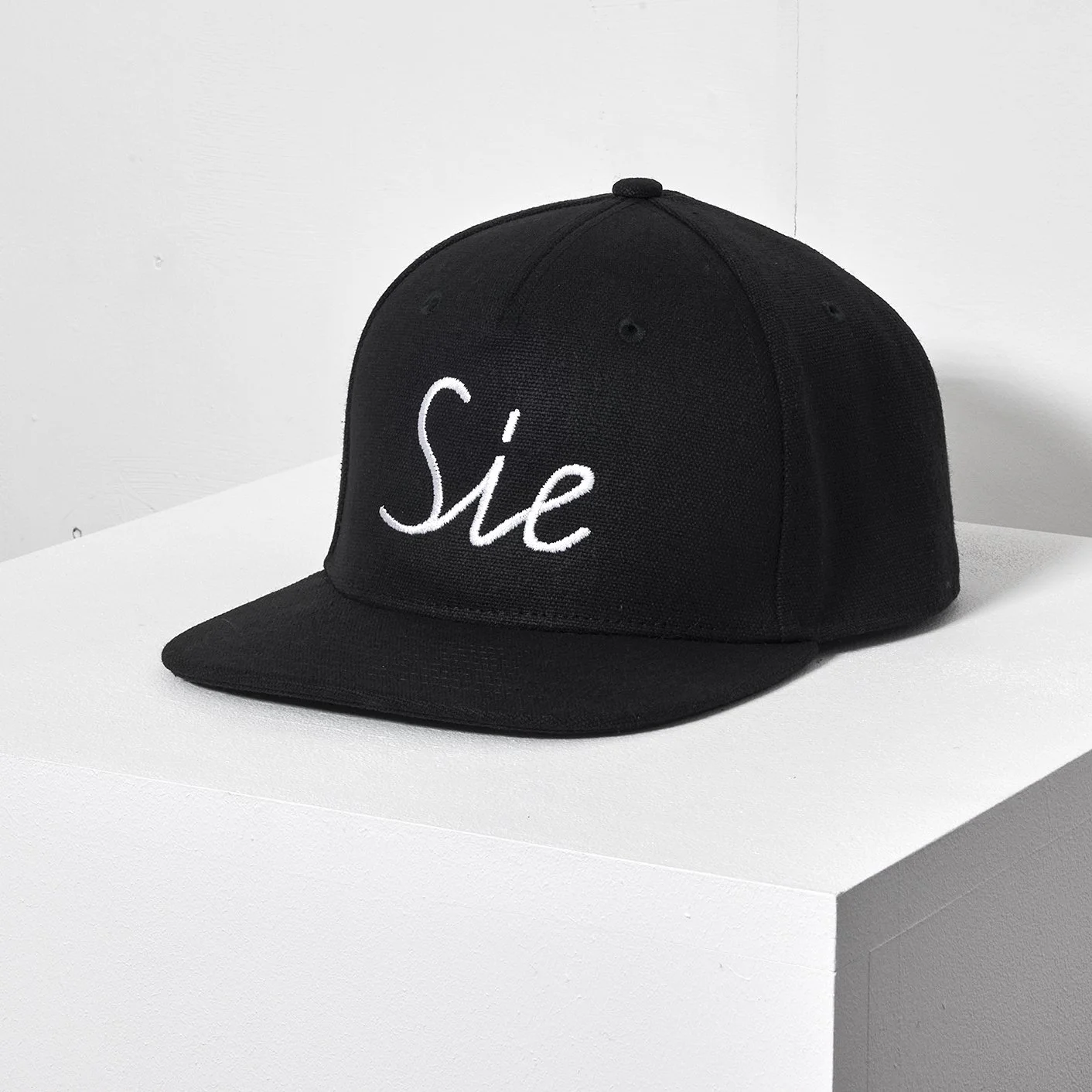 Kunst-Oku-IDESEWIS-Baseball-Cap-Sie-Rechts-Close-Plural.jpg