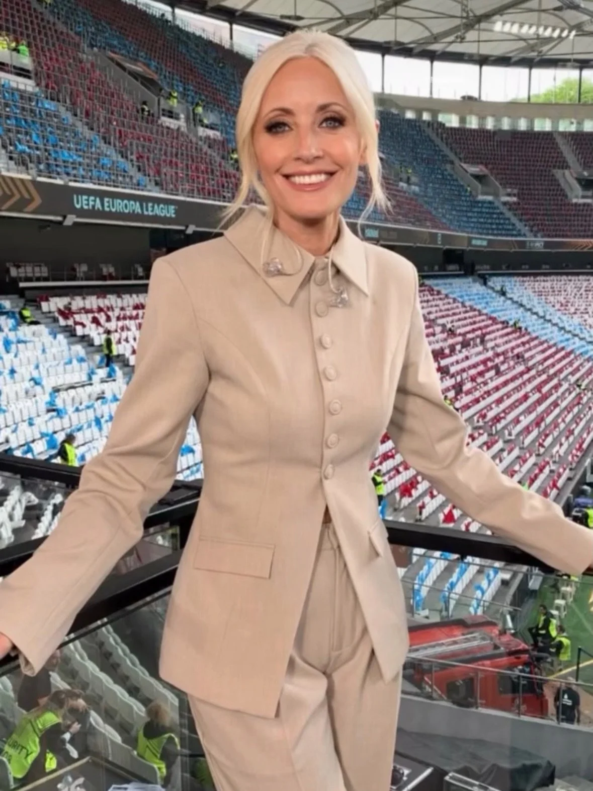 @lynseyhipgrave hosting the @europaleague Final in Istanbul this evening. 📸 : @hsmakeup 🙌