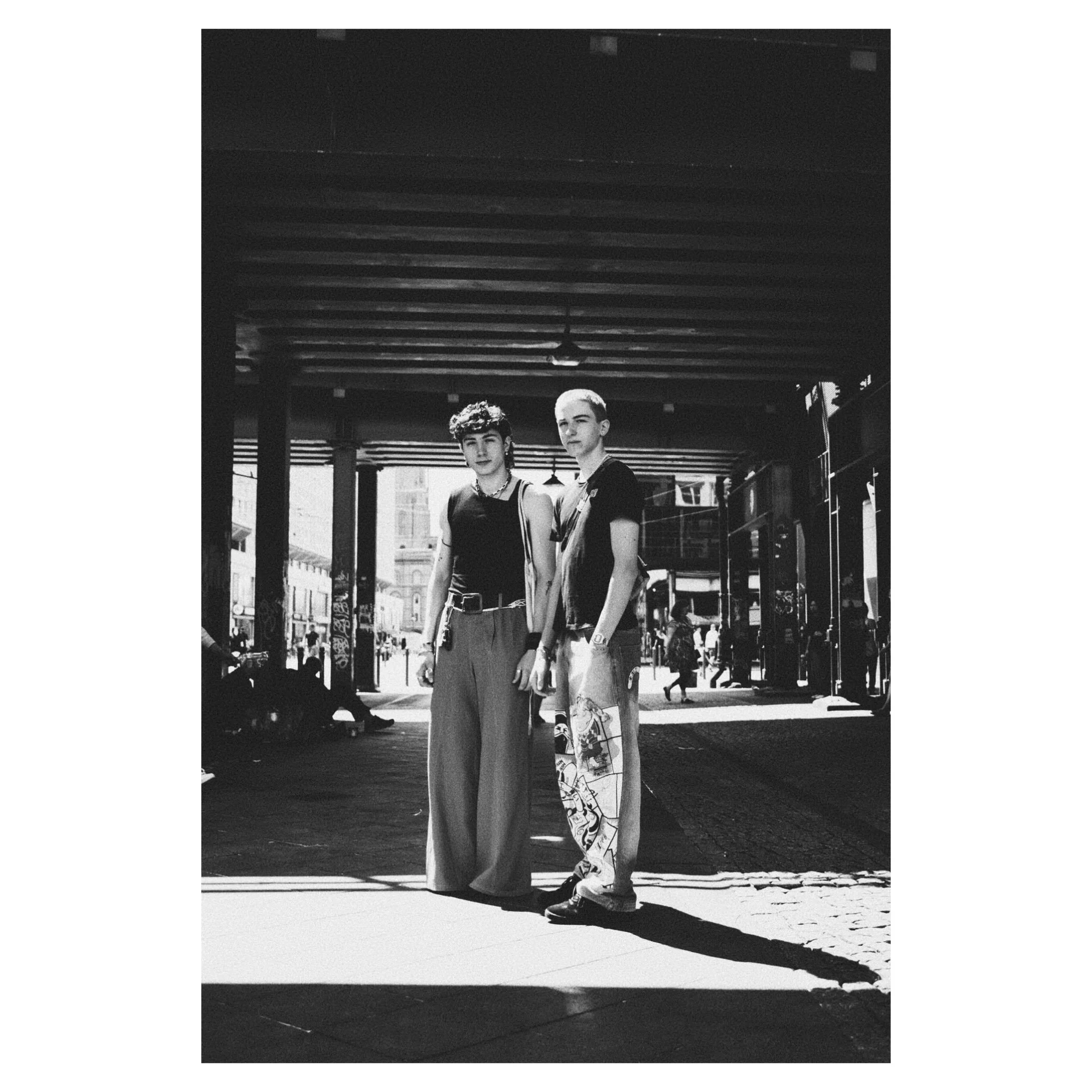 Bros @josquins @jeanfro_ 
.
.
.
.
.
#streetphotography #fujifilm