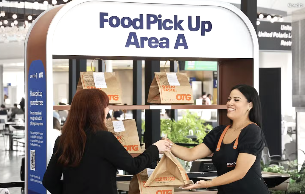 United Airlines trials app-based food service at airport gates