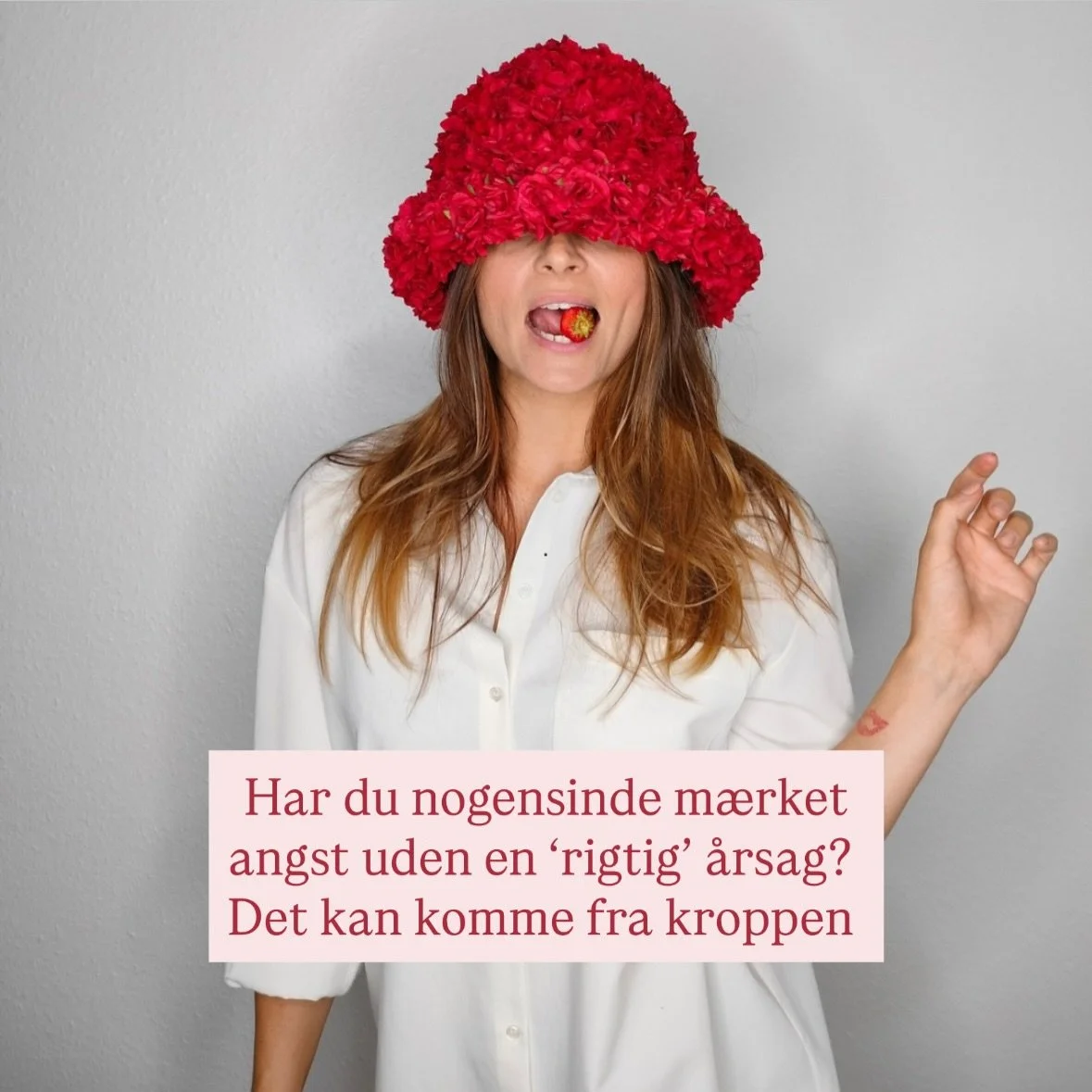 Tak fordi du l&aelig;ste med 🤍
Jeg h&aring;ber, det gav et lille glimt af, hvorfor tarmen og nervesystemet er s&aring; t&aelig;t forbundet - og hvorfor angst ikke altid starter i hovedet.
Hvis du genkender noget af det, er du altid velkommen til at 