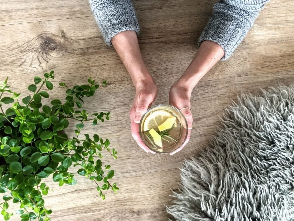 Akne og tarm: Så stærk er forbindelsen mellem din hud og dit mikrobiom