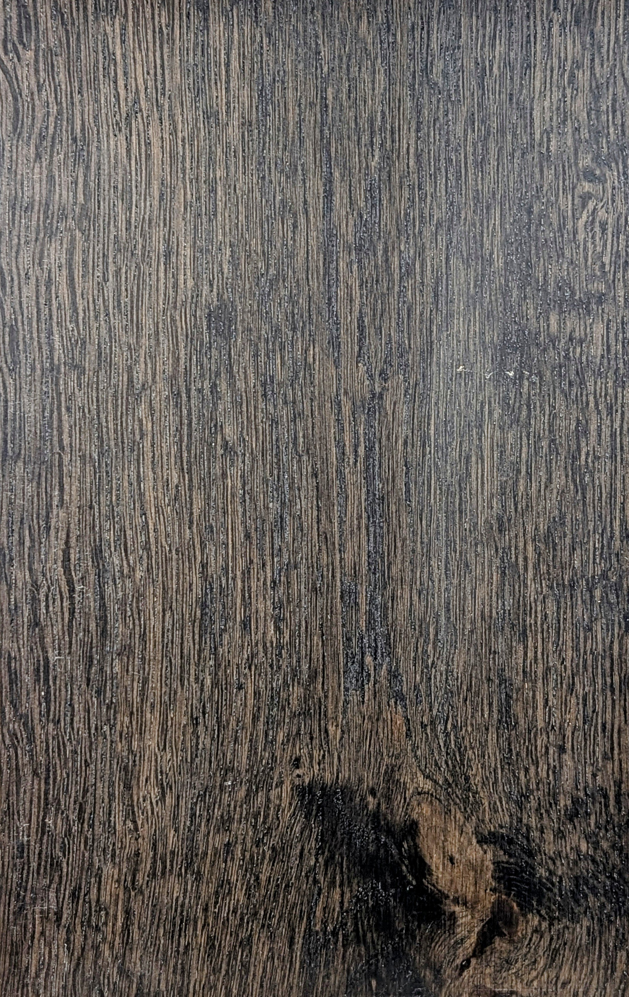 Radnor – engineered oak flooring in a classic grade with a UV oiled, lightly brushed finish. Shire Range sample.