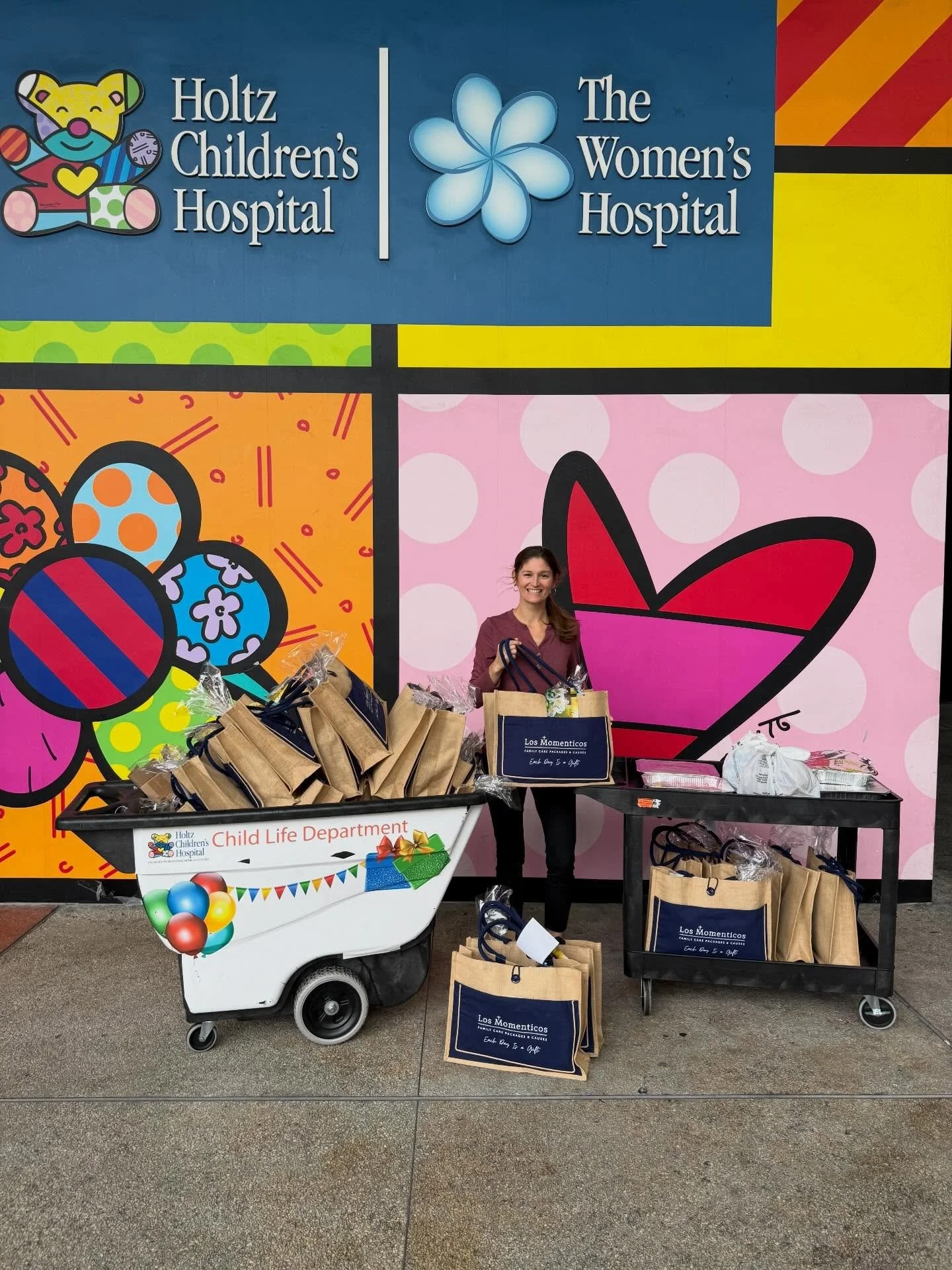 Jesus continues to open doors for Los Momenticos. 🤍

Today we began serving a new hospital&mdash;Holtz Children&rsquo;s Hospital, at Jackson Memorial&mdash;with our care packages now being placed into the hands of families in need. What feels especi