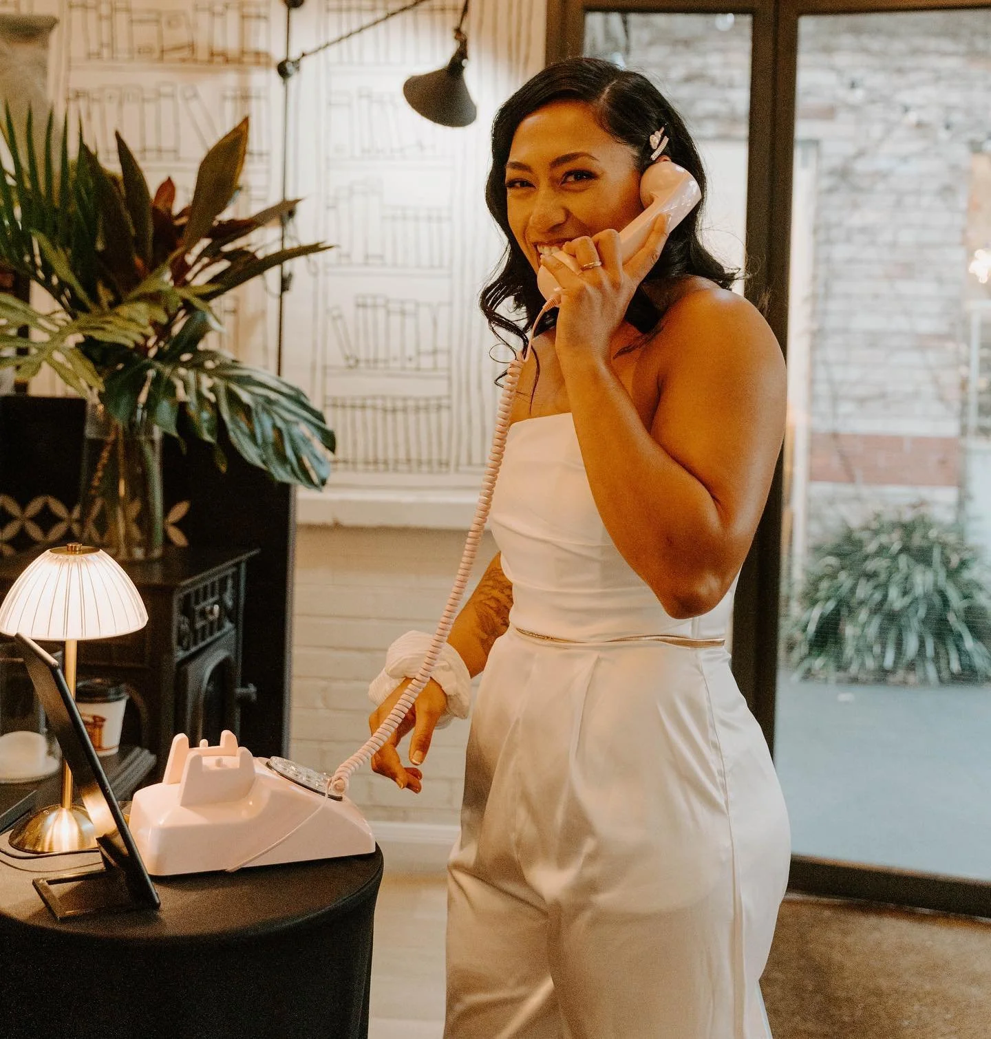 M&amp;M Audio Guestbook 📞

The audio guestbook doesn&rsquo;t only need to be used by your guests. Check out Misty leaving a message for her husband ❤️. That would have been a nice little surprise for him when they played back the recordings on their