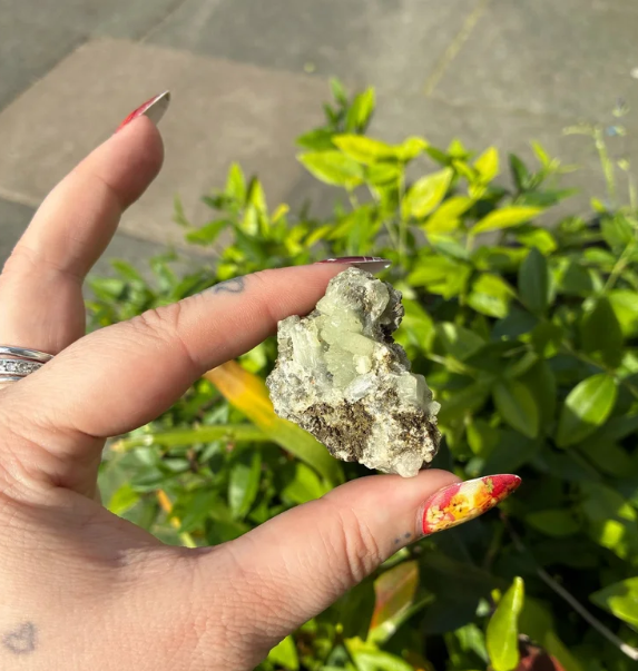 Raw Prehnite