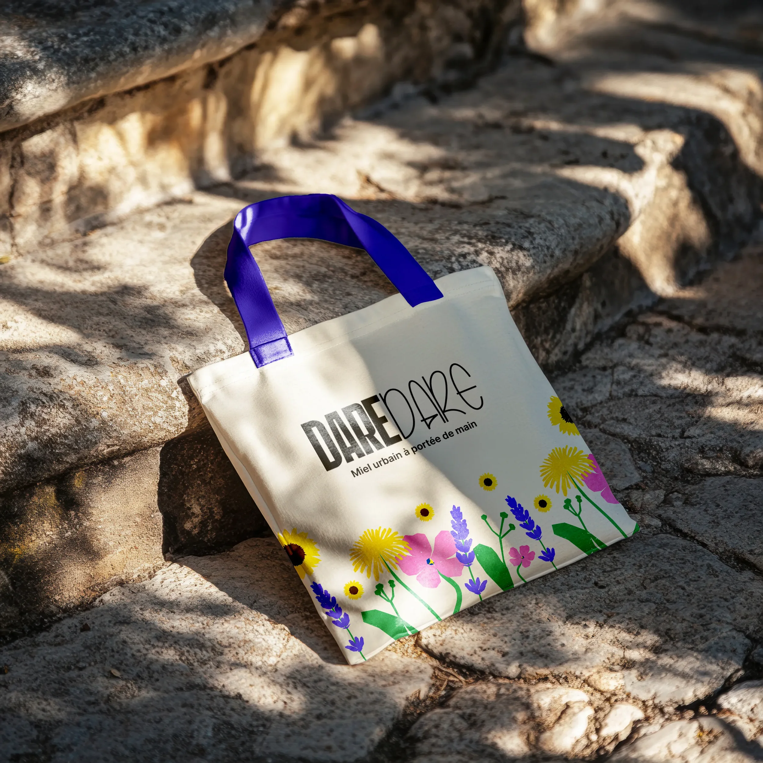 totebag_mockup.webp