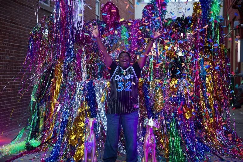 SelfieThrone4.jpg