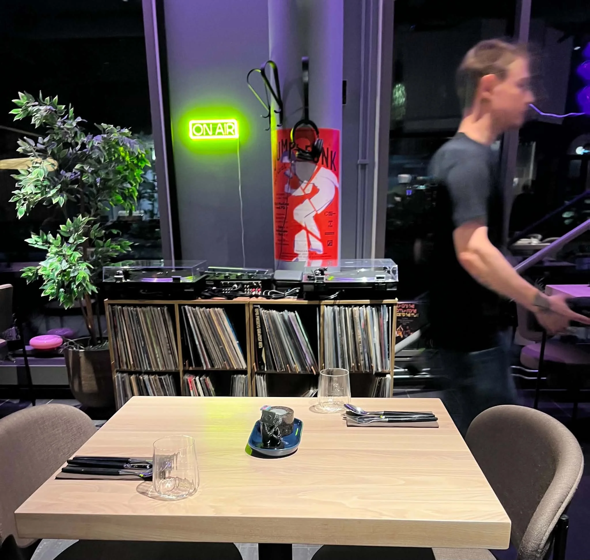 funky inntar byen med musikk og kreativ mat