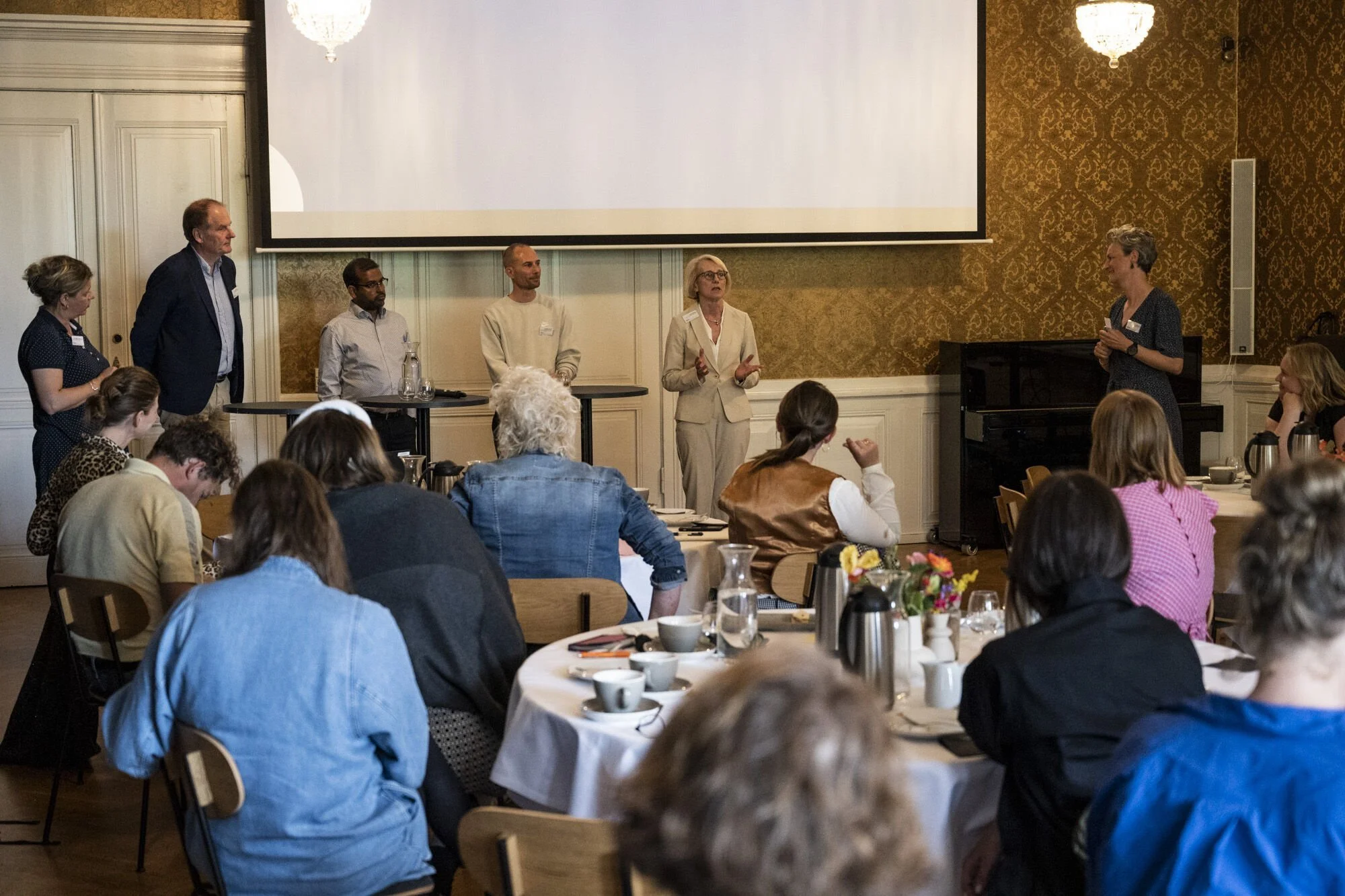 Art Hacks the Boardroom paneldebat.jpeg