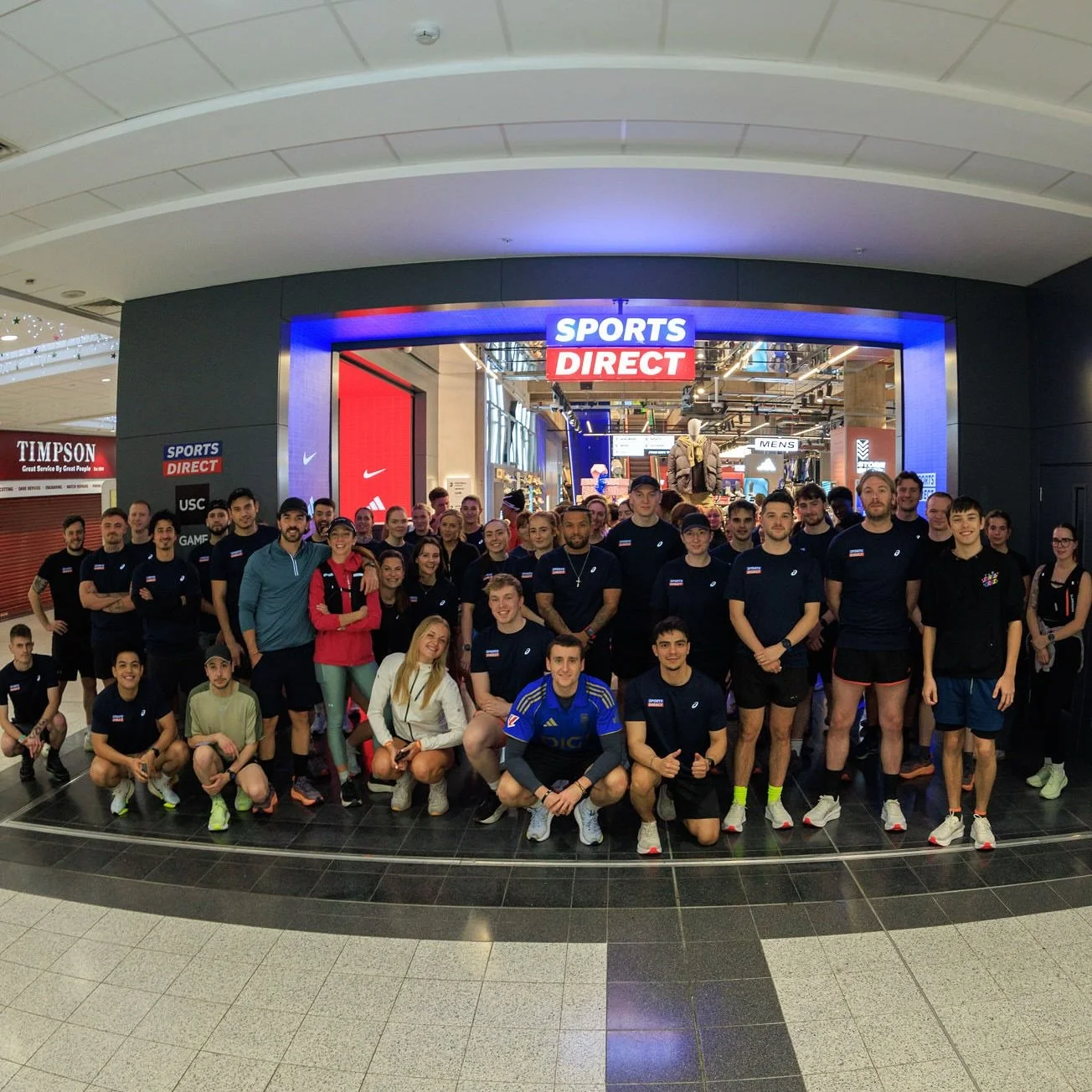 THE FIRST MANCHESTER EDITION OF @the_healthcareclub !!! 🐝💙

thank you so much @asicsrunning and @sportsdirectuk for organising this! 

will share more content from this evening soon once I have processed, but in the meantime, where shall we come to